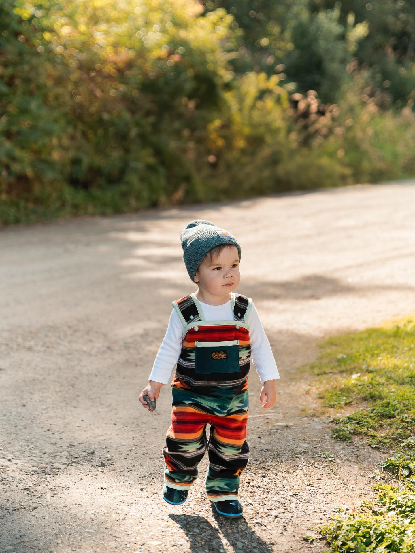 Check out this cutie modeling our new “Adventure-Alls” from @bewilder.creative ! These overalls are just too cute not to take home for your little one. We have limited sizes and patterns in stock so come grab yours before it’s too late!
#nuggetoutfitter #nuggetalaskanoutfitter #mendenhallmall #bewilder