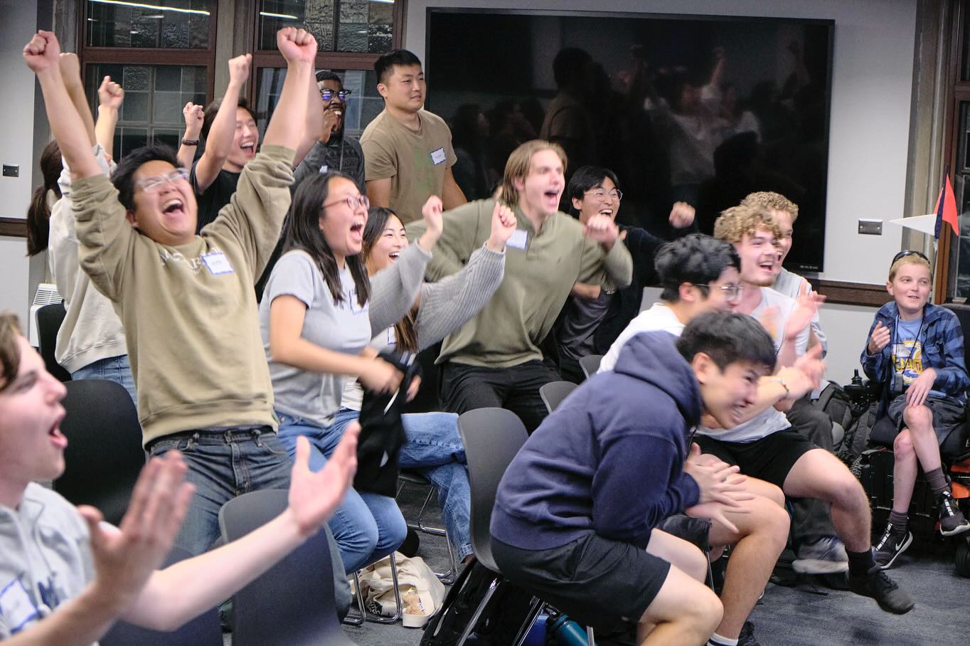 Weโre EXCITED for the return of ANCHOR LARGE GROUPS โ๏ธ๐๐
This FRIDAY (9/5), 7PM | CCCB 3460, weโre so back.