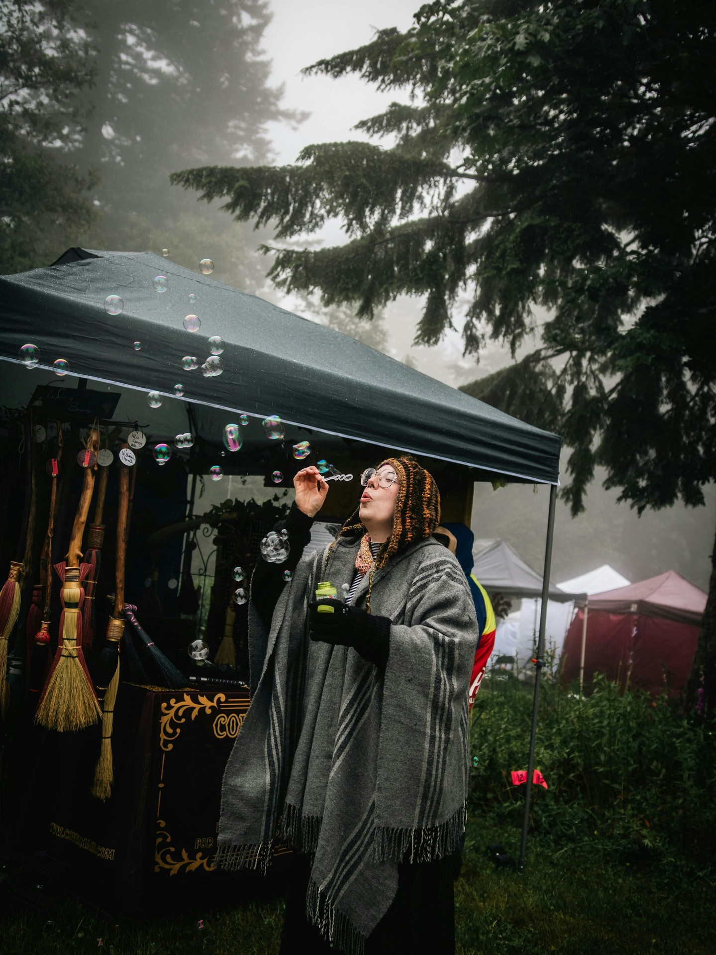 Though our summer brought rain, there was still magic and a strong community presence with us through the whole day.
Photo by @uniquityfoto
#CommunityLove #RainyDays #MagicMoments #Togetherness #NatureMagic