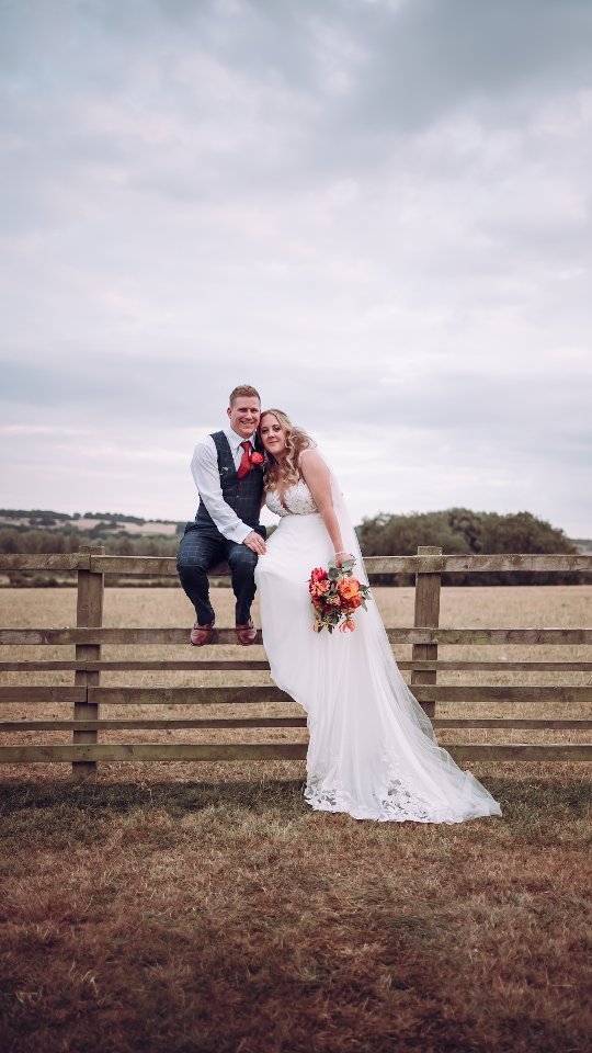 The one where Ashleigh married Charlie // Teaser⚡️
.
.
.
.
.
.
@a_shleigh @charliemattock
--
Venue // @castleviewstables
Dress // @blushbridalco
MAU & Hair // @elizabeth_clare_hairandmakeup