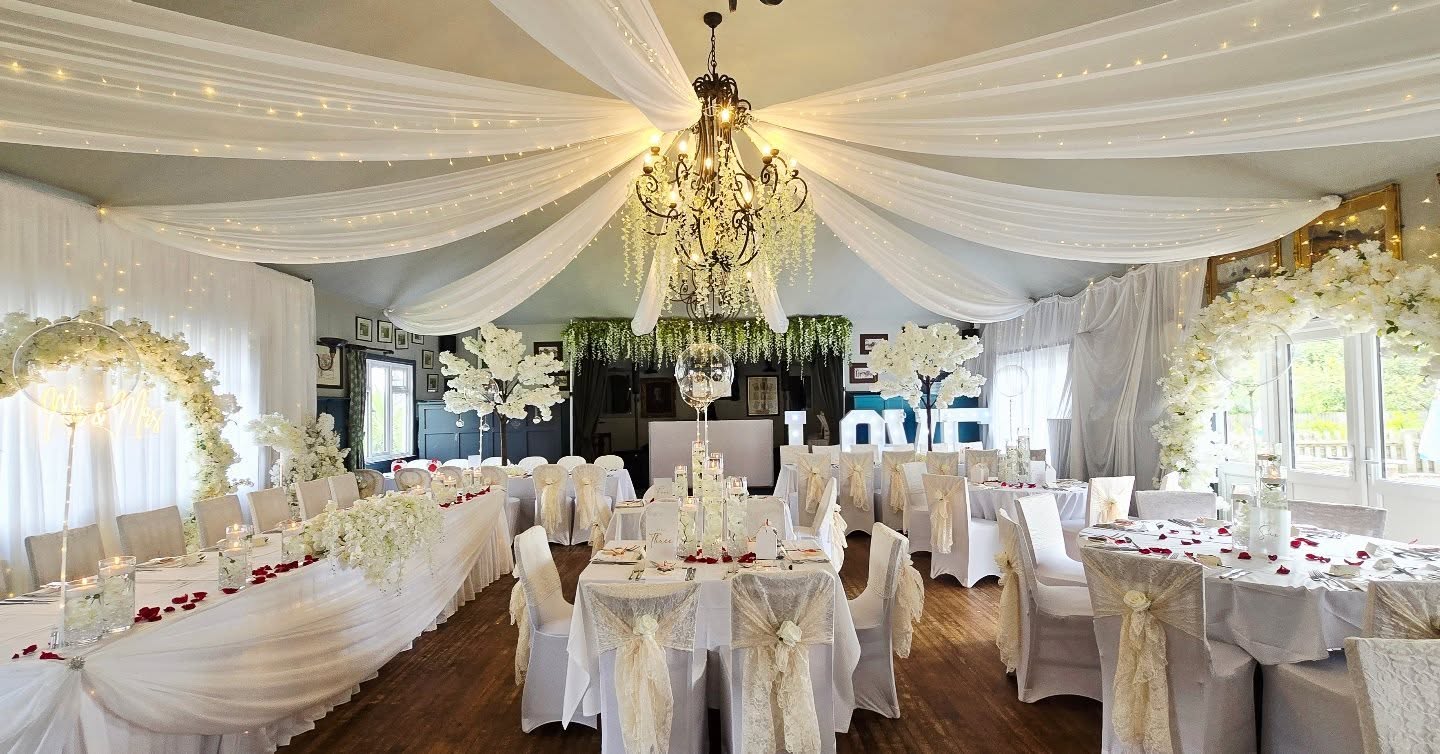 Congratulations to our happy couple ❤️
Planning a wedding reception 😍
Check us out 😉
#weddinginspiration #weddingideas #wedding #weddingplanner #weddingreception #weddingday #weddings