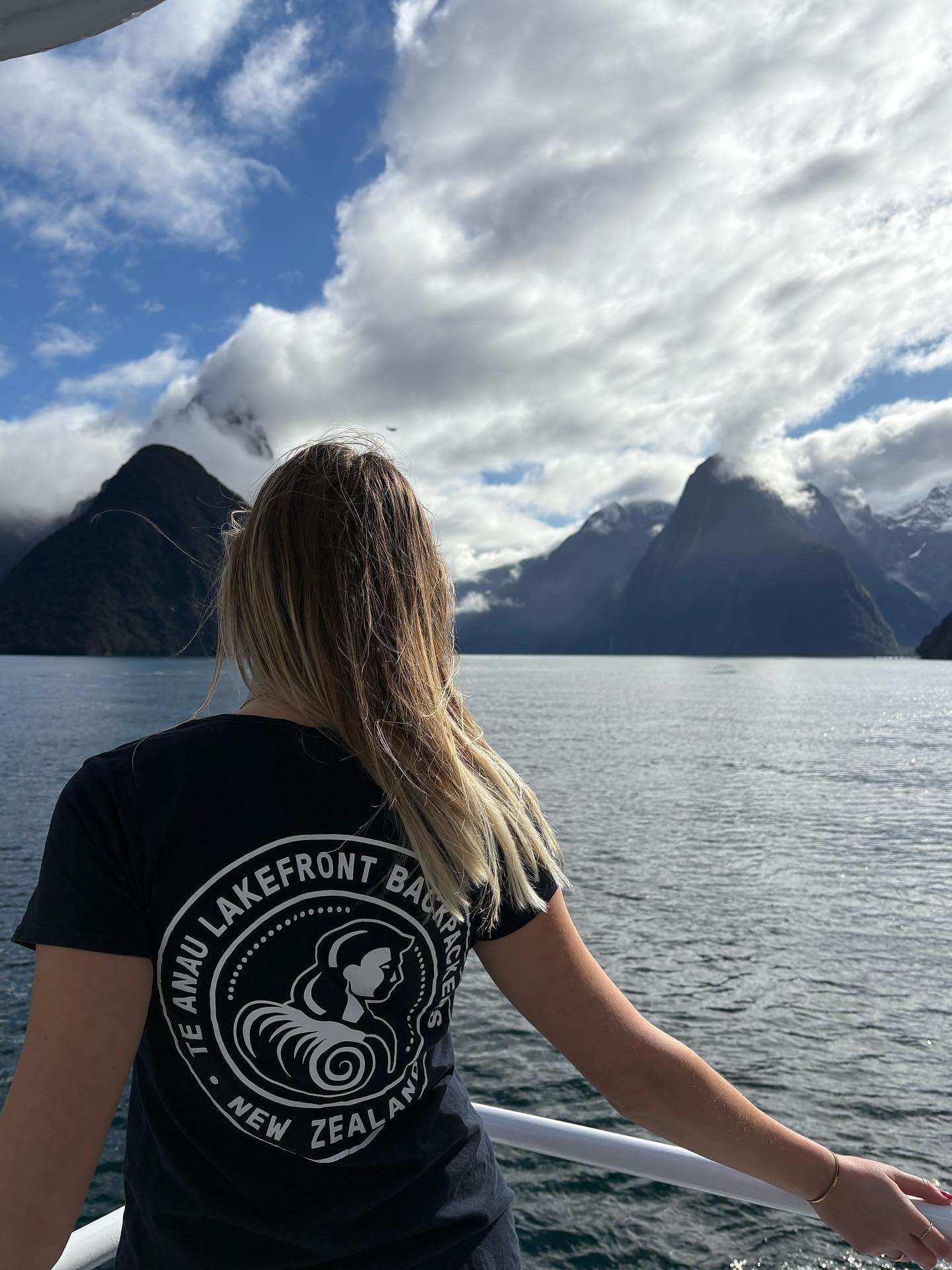 We love the great outdoors!๐๏ธ #fiordland #newzealand #teanau