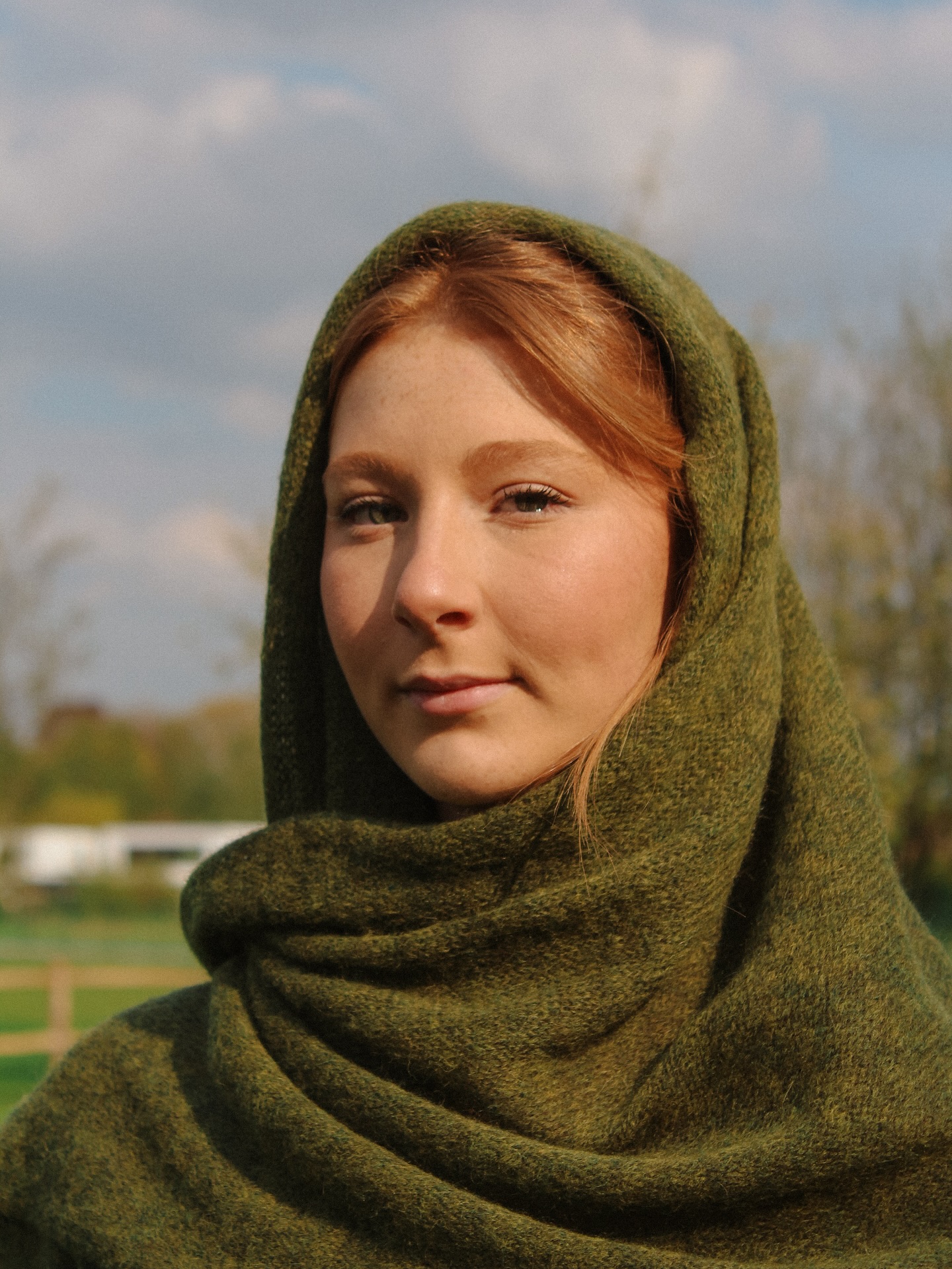 De veelzijdigheid van onze Giselle sjaal 🍀🦙
#alpacaknitwear #knitwear #knitweardesigner #belgianfashion #ootd #outfitinspiration #fallfashion