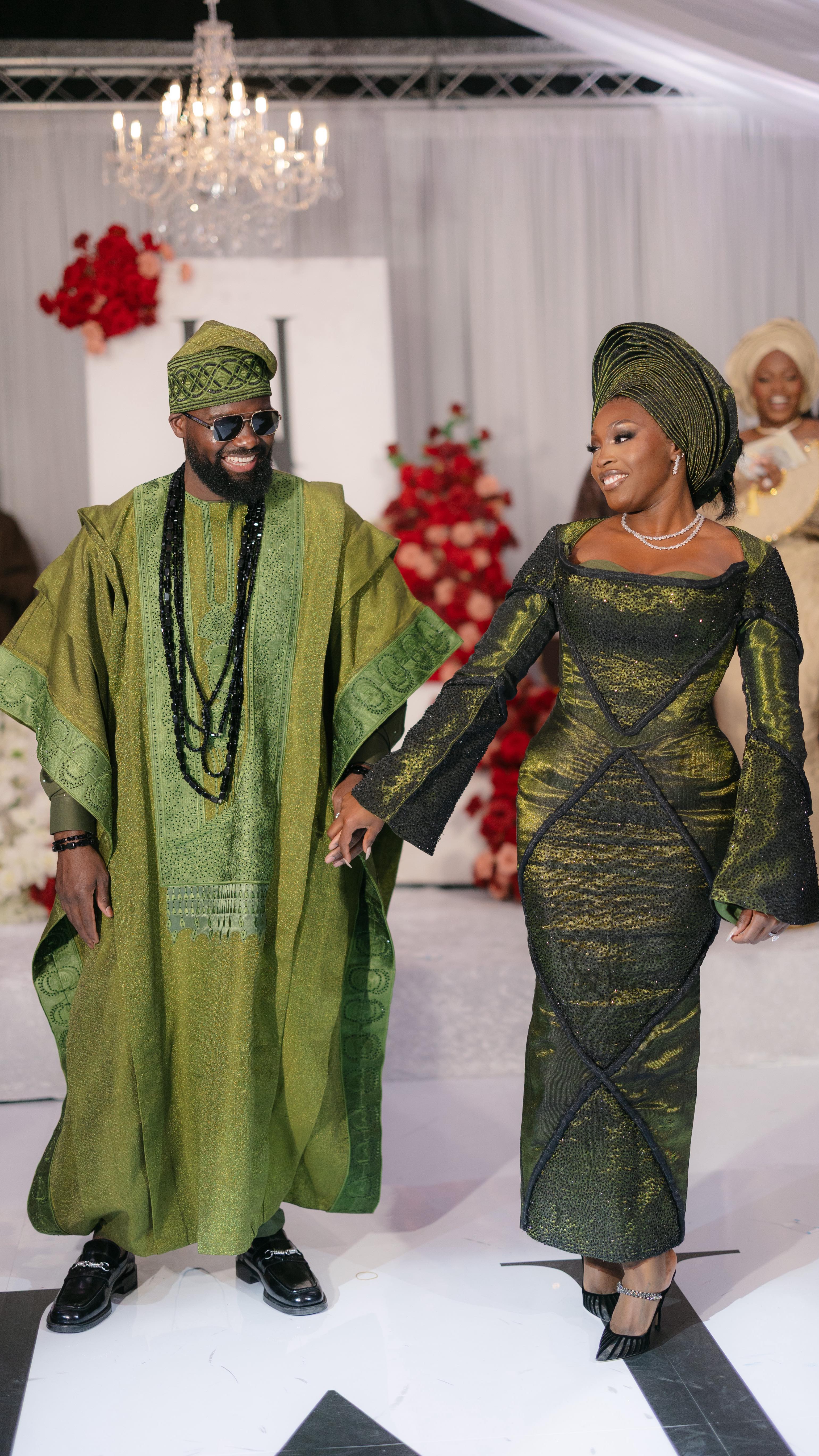 • AANU & UHUNOMA •
Red and white roses, glowing candles, urns and candelabras… Every detail of these tables at Braxted Park was designed for a romantic, dramatic setting ✨
#cloudsixtyevents #weddingdecor #weddingtablescape #braxtedparkwedding #weddinginspiration #essexweddings #weddingreception