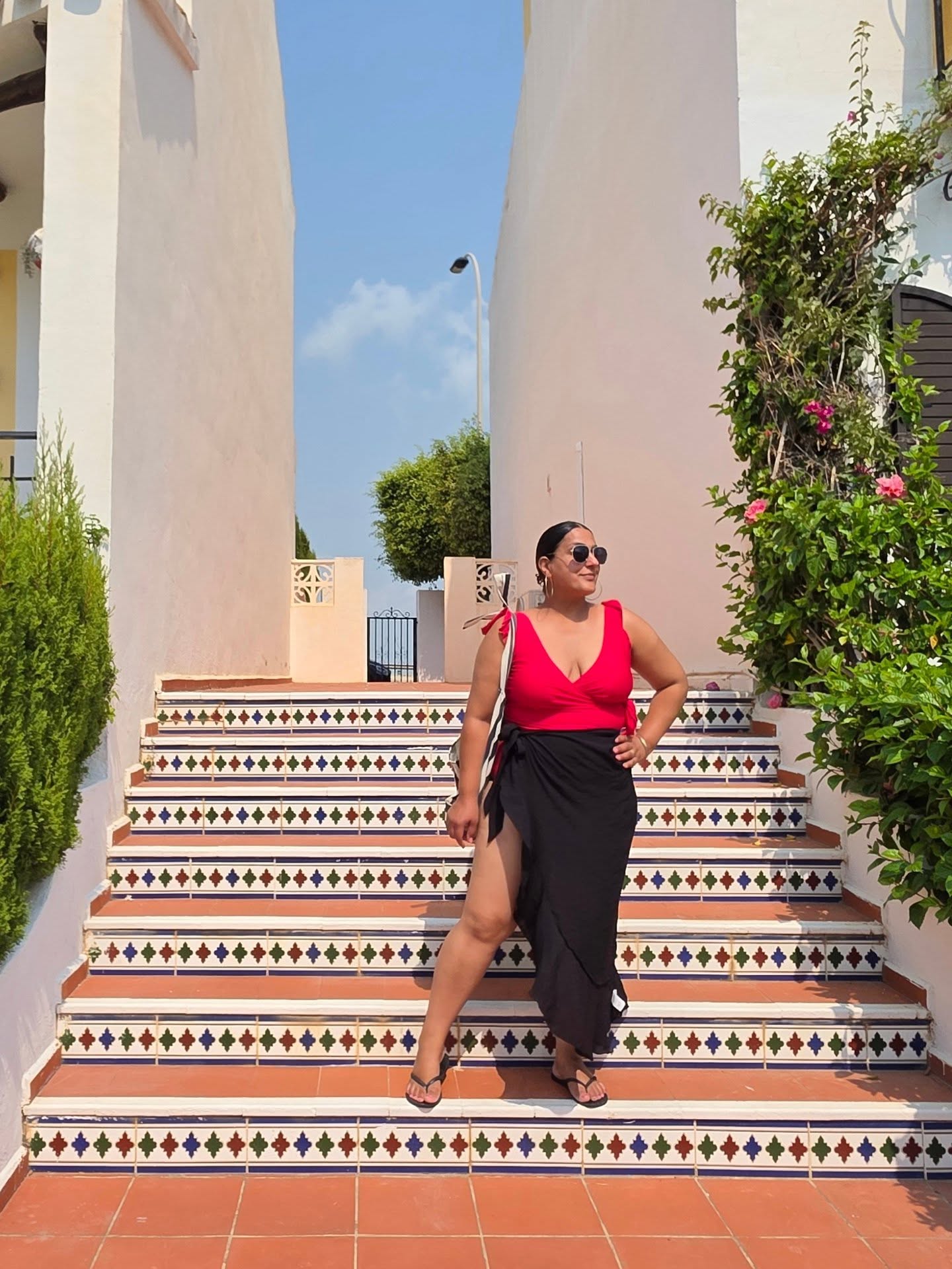 A beautiful and very fun summer spent with my family. Sharing some of my outfits and highlights of my beautiful holiday in Spain.
I am so ready for my kids to go back to school and for me to get back into the fitting room. 🙌 I have a busy month of styling 💃🏽
Swimwear @cupshe_gb pr gift
#whatiwore #stylingmycurves #personalstylistessex #styleover40 #size14style ##midsizefashion #size14