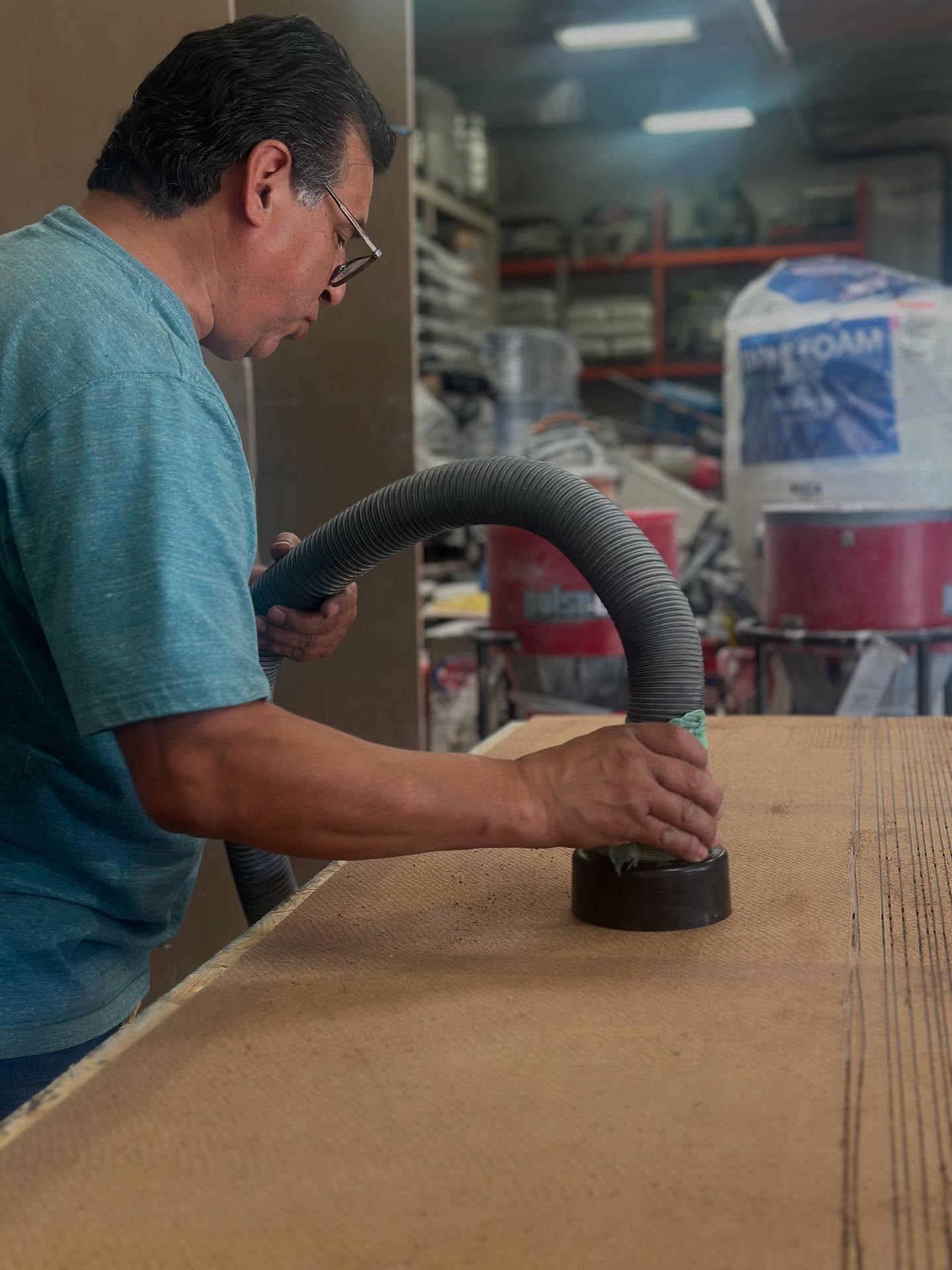 Building our forms for a new precast!
Stay tuned to see how it looks👀
Looking to reach out to us for your new terrazzo project?
Link in bio ^
#terrazzo #terrazzofloor #terrazzodesign #terrazzocompany #construction #constructioncompany #womenownedbusinesses