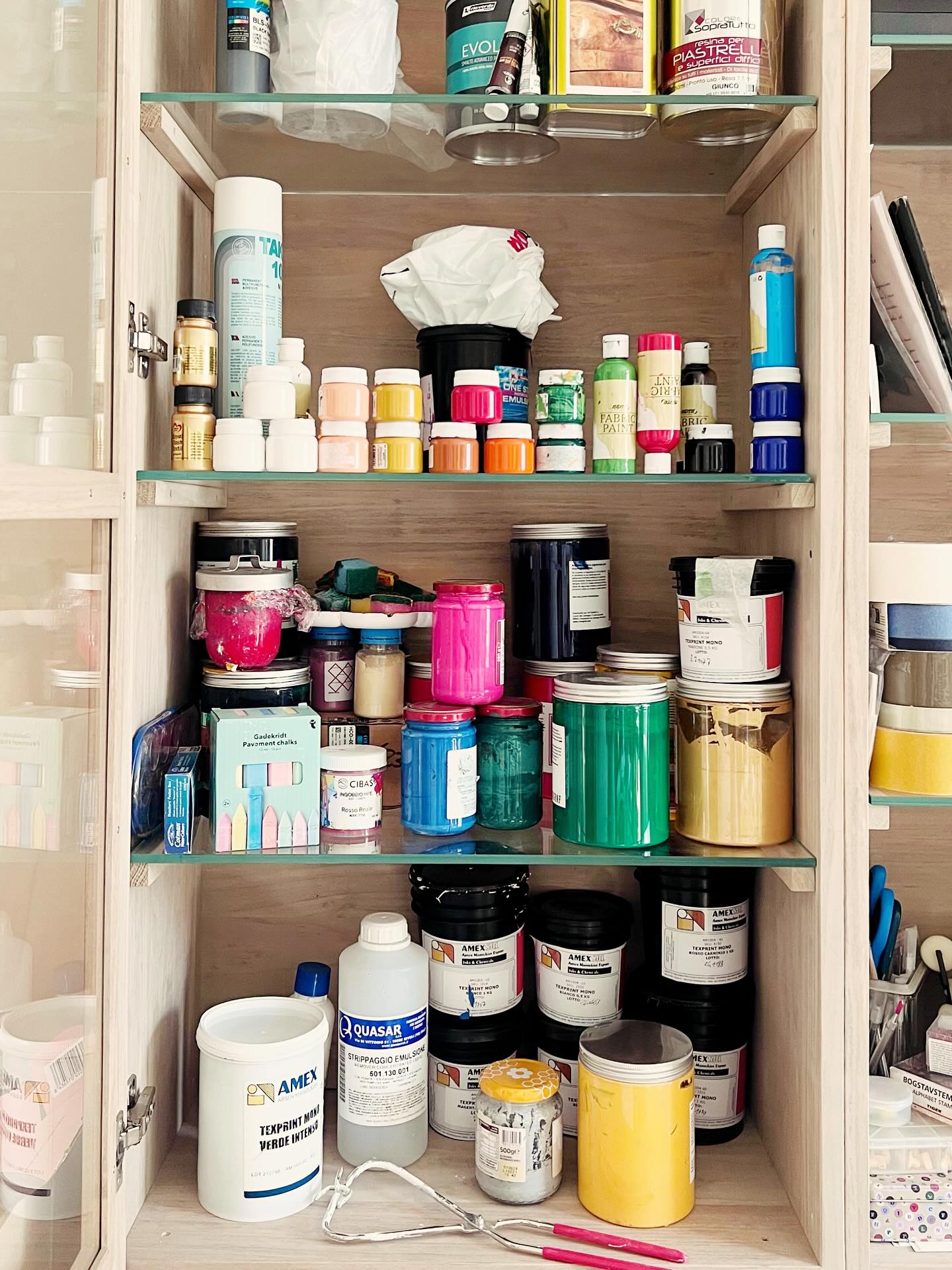 Manca poco al 14 settembre!
🎨✅ controllo colori per il workshop di decorazione su tessuto.
Tutte le info sulla pag di @robettemarket
.
.
#workshop #reggioemilia #diy #stamp #texil #fabric #stampasutessuto #print #artigianato