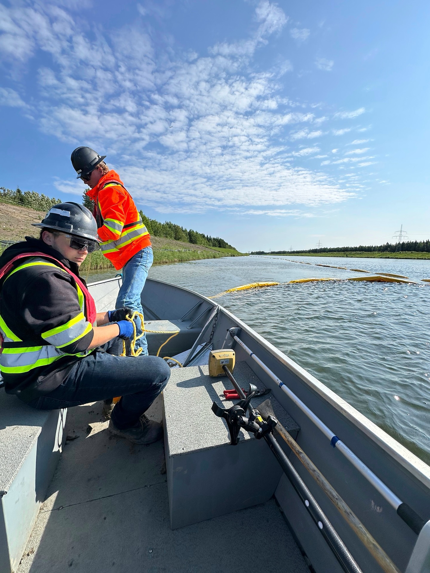 Such a nice weather to get things done!
#AllanConstruction #Lake #Constructionlife