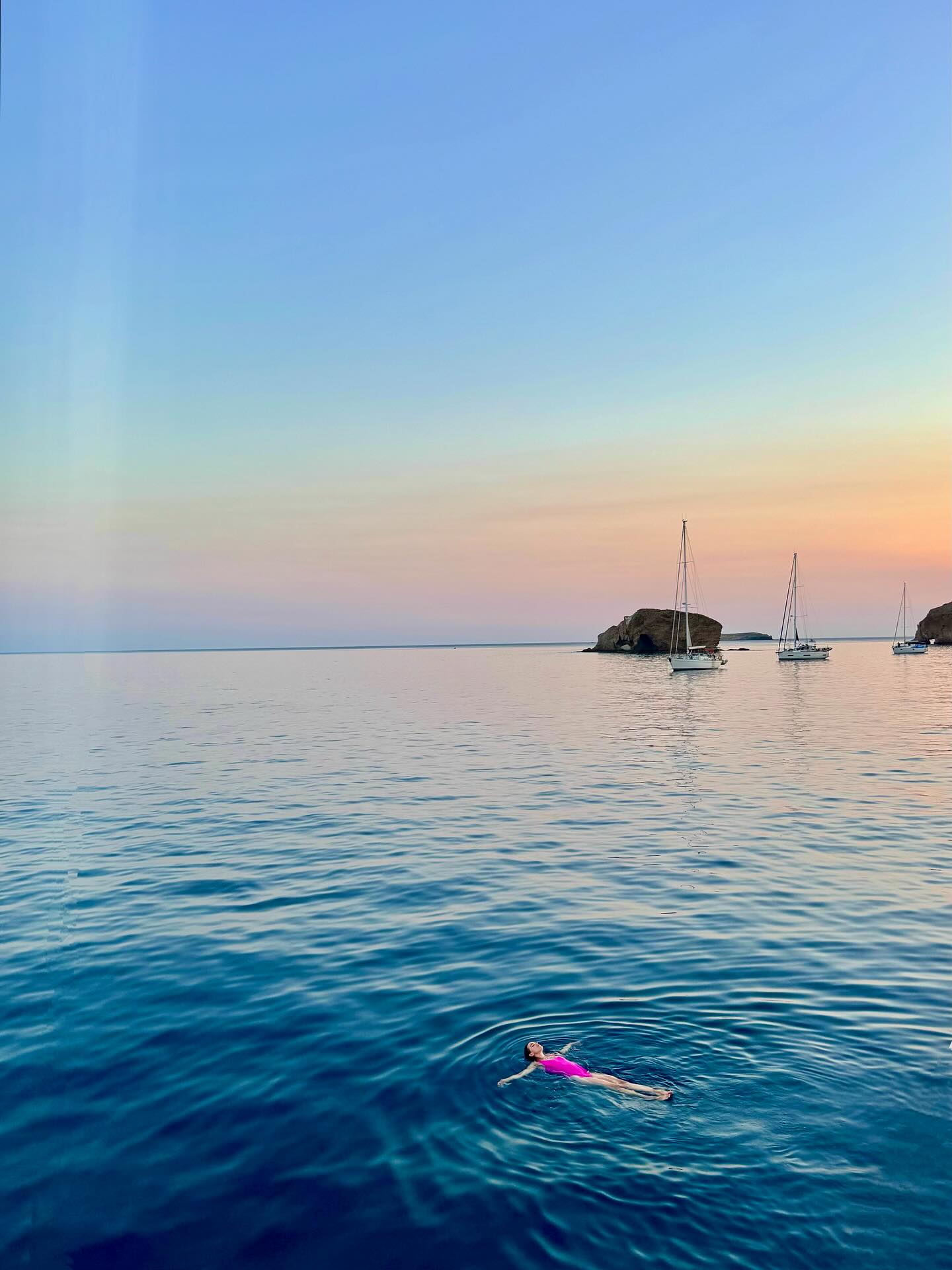 blue since the day we parted 💙🌊🇬🇷