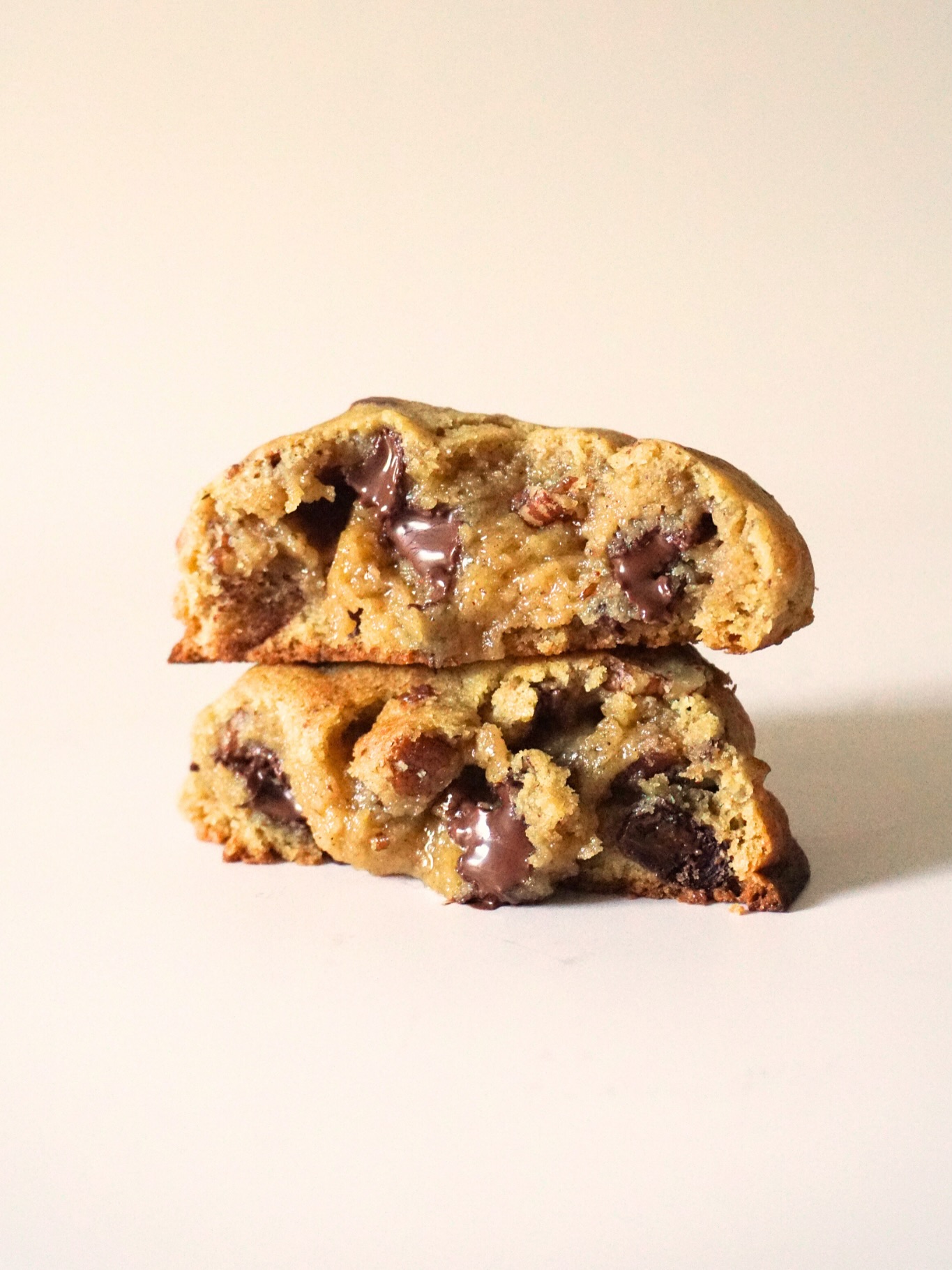 Pumpkin spice season is here: a dough base of pumpkin spice, semi-sweet chocolate chips, and roasted pecans. A spiced cookie that tastes like the start of fall, available to order only in the month of September 🍂🍪