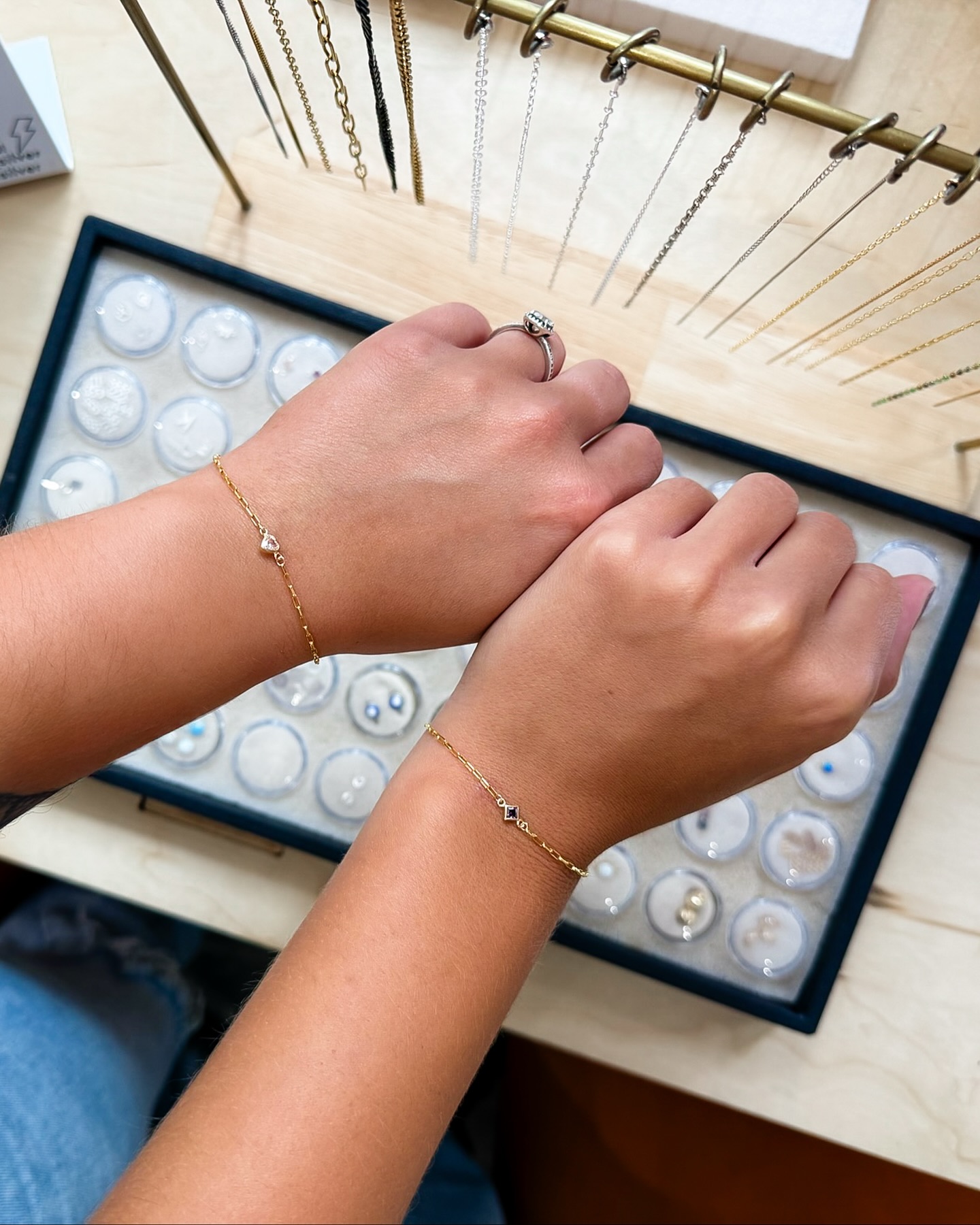 A little round-up of some permanent faves from the summer!⚡️ Did yours make the list?? 👀
#permanentjewelry #newbedford #shopdnb