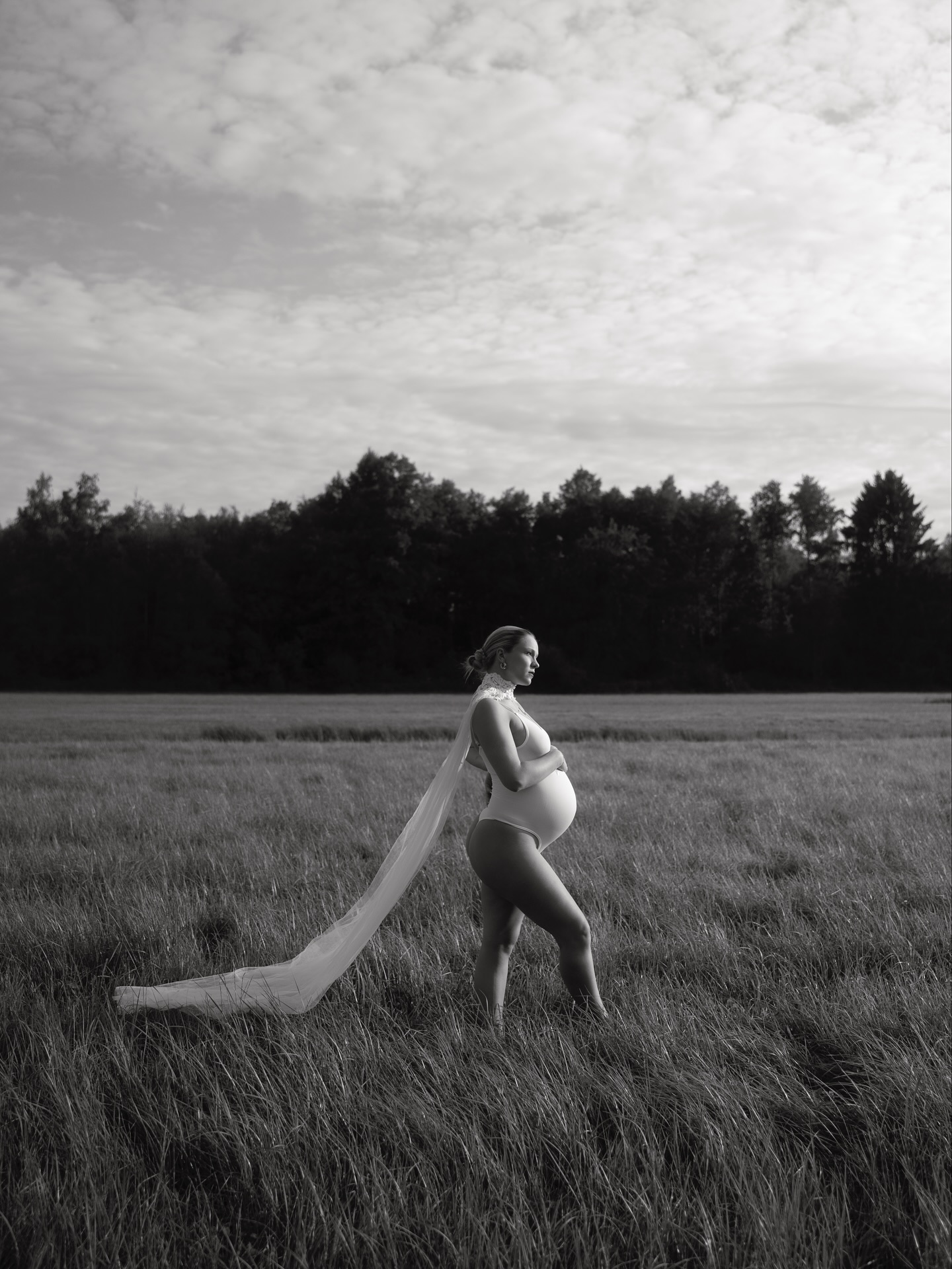 Our beautiful 2023 bride Adelina 🤍
This time we had the joy of capturing a heartfelt two-part maternity shoot with her and her husband - even featuring her bridal cape once again.
We wish these two nothing but the very best for this new chapter, and we’re deeply grateful for the trust they’ve placed in us.
More to come soon 🤍
#2023bride #maternityphotoshoot #maternityphotography #maternitybride #bridalcape #weddingphotography