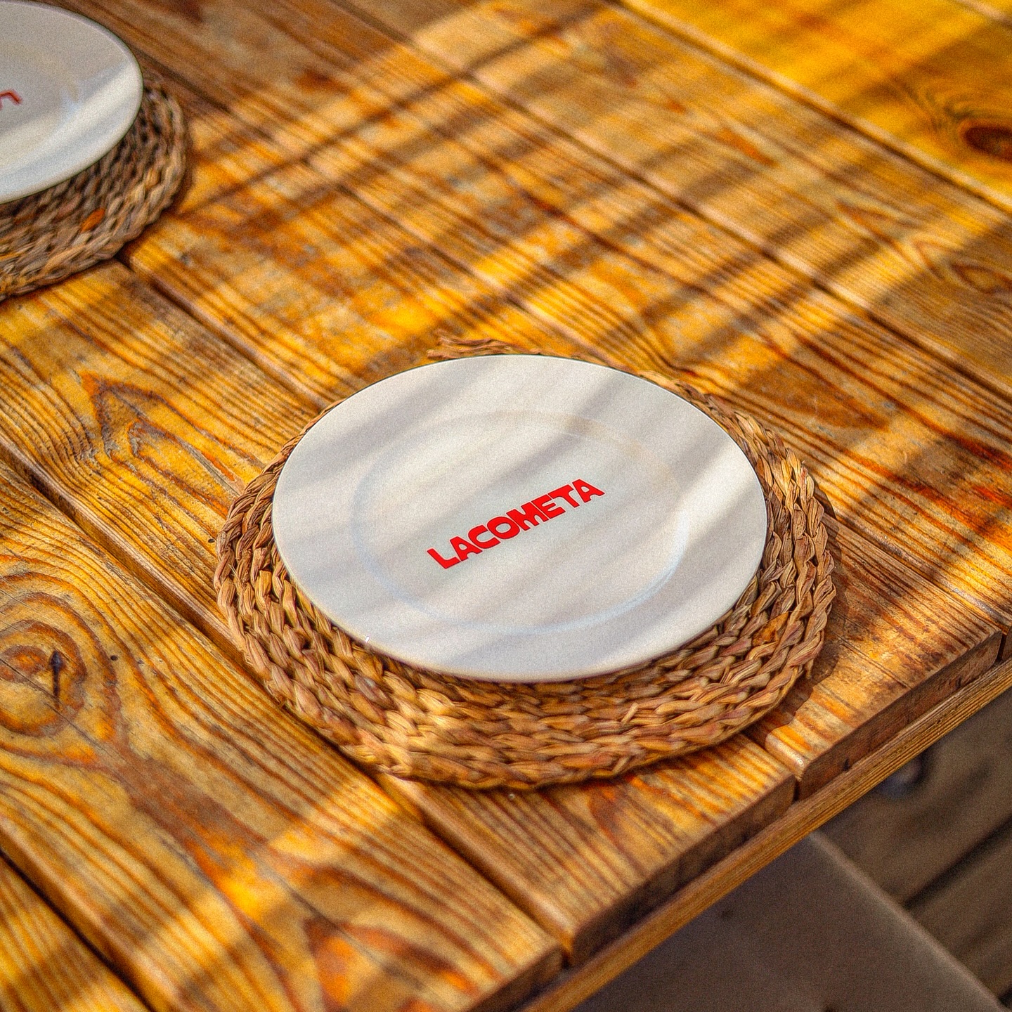 SEPTEMBER☀️
Open daily 12 to 22
Kitchen non stop 13 to 21
Sunbeds 10 to 20
www.lacometapalamos.com