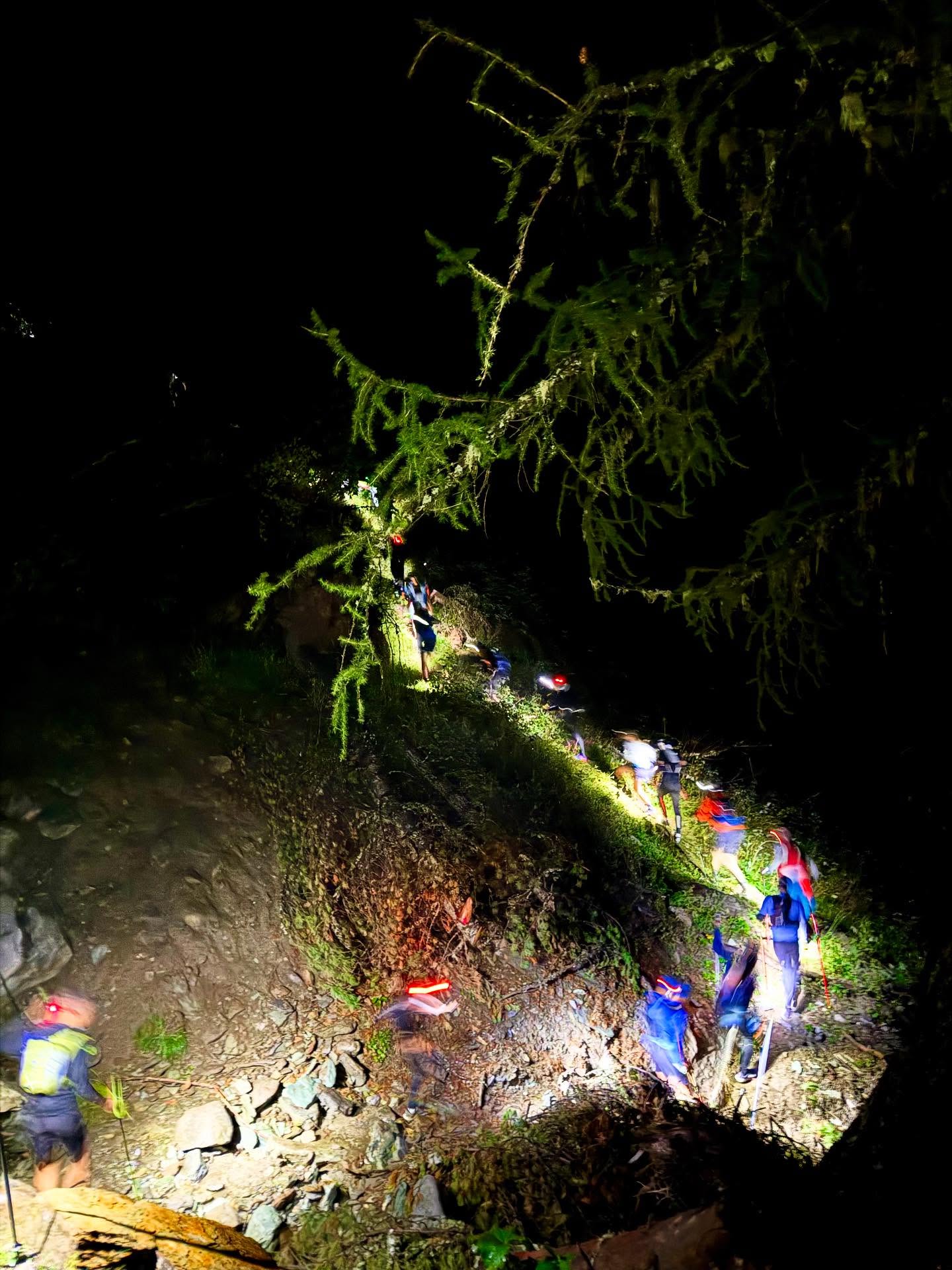 A few shots from this year’s Trail du Besso. A brutal but breathtaking course circumnavigating all five of the Val d’Anniviers’ mountain cabanes. Made especially challenging this year with the summer snow and sub-zero temperatures ❄️ 🥶 ❄️
#traildubesso #trailrunning #trailrunningswitzerland #ultrarunning #skyrunning #valdanniviers