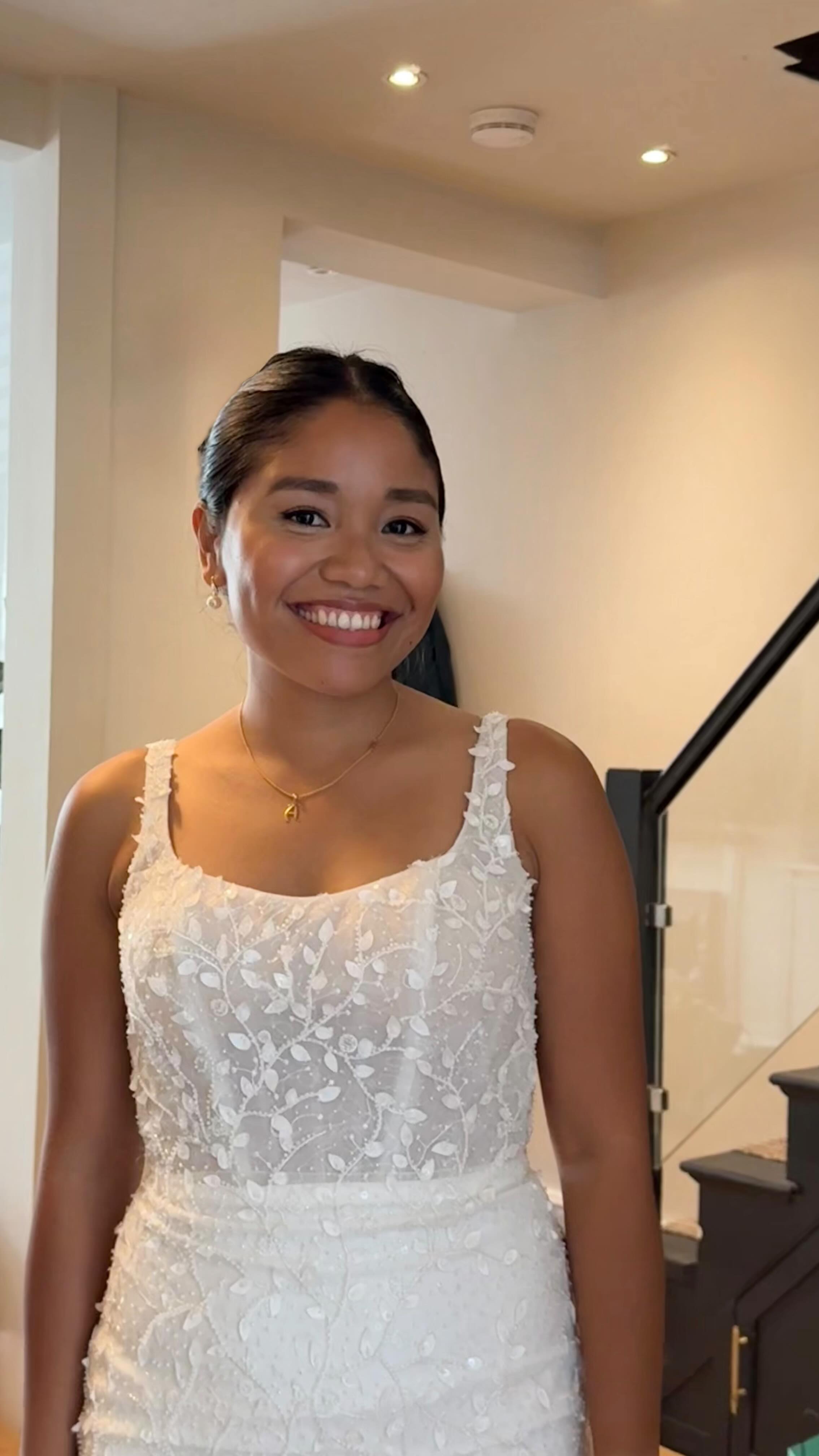 One month ago, my beautiful bride Alyssa said “I do,” and I had the joy of creating her makeup for this unforgettable day! 💍✨
She wanted a glowy, natural finish that enhances her features without feeling overdone — and the secret? It’s all in the skincare prep 😉
Look how radiant she looked on her wedding day! Isn’t she just stunning? 😍
#yourbridalglam #MakeupArtistLife #BridalBeauty #SkincareBeforeMakeup #RadiantBride #MakeupGoals #BridalGlow #weddingsinlondon #makeupartistinlondon