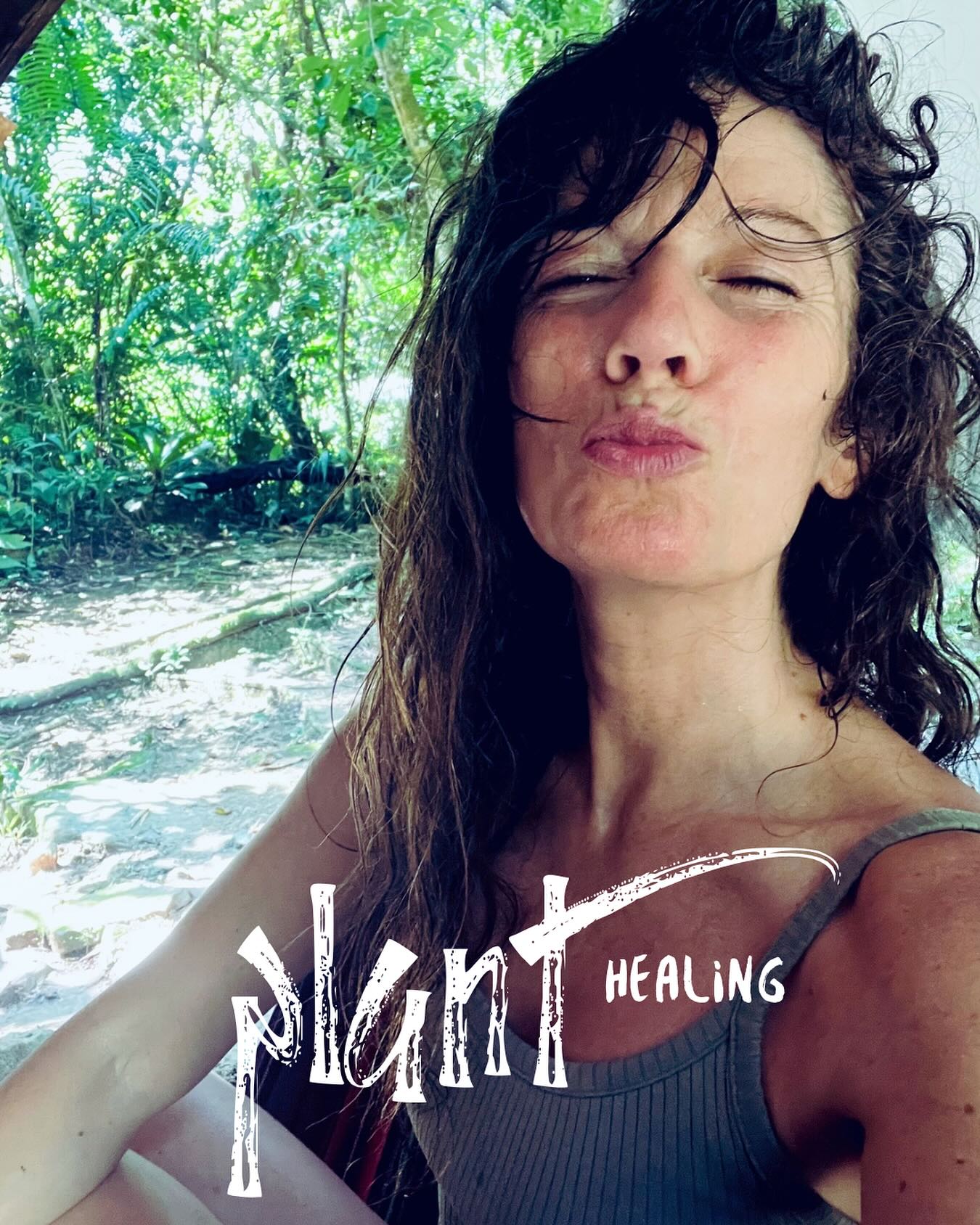 There is something precious unfolding in the jungle. Each day, I am guided by great healers who touch places within me that only the Creator can reach. This is the essence of healing with the sacred plants of God: allowing light to shine into the darkest realms, releasing all that separates me from the flow of life itself — which is nothing less than the radiant light of the Great Spirit.
Isn’t this what we all seek? To unite with the Great Love that animates us all.
This kiss comes from the retreat in May, and with each retreat a deeper release unfolds. All gratitude to the Great Spirit and His Master Plants.
#precious #jungle #peru #retreat #plants #healing #essence #greatspirit #light #god #darknesstolight #sacred #healer #unite #masterplants #yaya #love @centrositulli