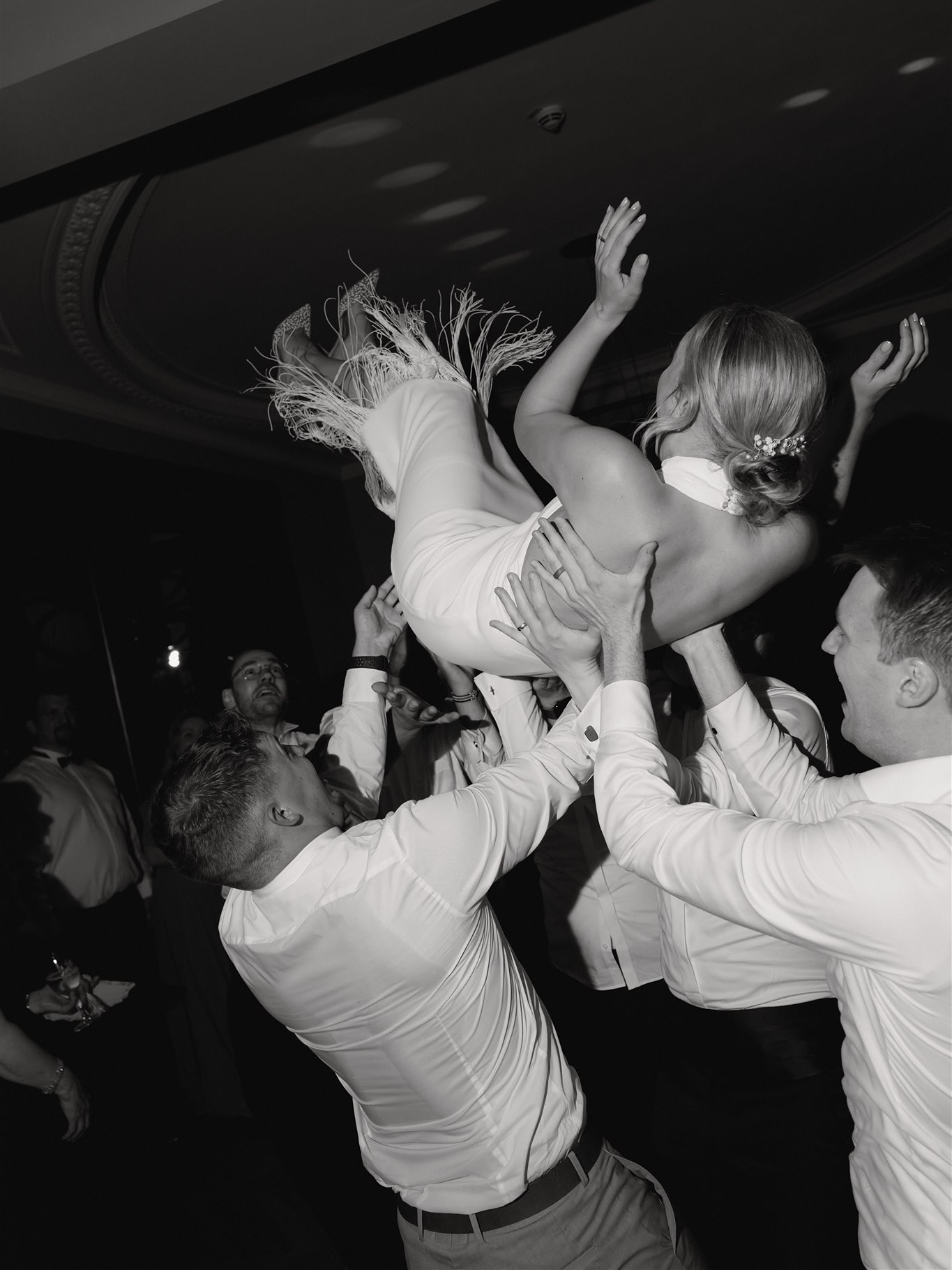 #alittlepartyneverkillednobody #wedding #weddingphotography #photography #candidweddingphotography #hamburgwedding #weddingdetails #marinaandchris #marinaandchrisphotography