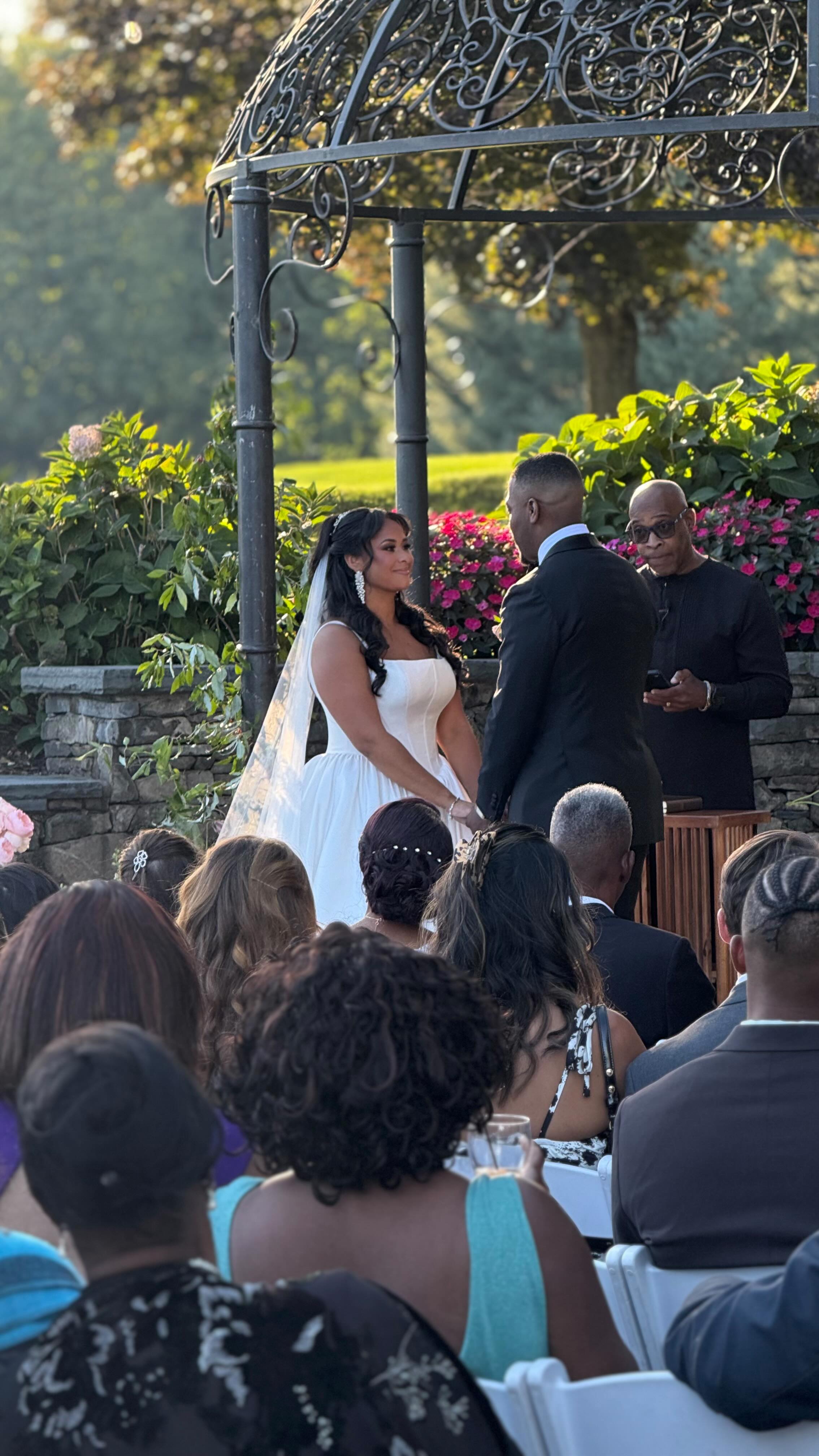 What a night for a Monday wedding.
Congratulations again to Leticia and Horace. Thank you for having us and taking part of your special day with friends and family.
Venue: @westhillscountryclub
📸: @rachelblackphoto
#wedding #weddingdj #djrevuleo #openformat #NY #CT #wetravelanywhereforourclients