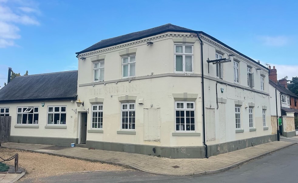 External upgrade of this lovely village pub!
We are loving the colours…..do you agree?