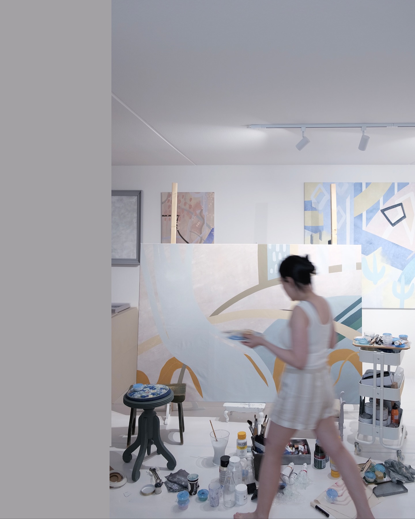 Während meines Aufenthalts in Deutschland mit @kunsthand_berlin schenke ich Ihnen kostenlosen Versand innerhalb Deutschlands.
Bei einer Bestellung über meine Website geben Sie einfach den Gutscheincode Berlin2025 ein, und der Rabatt wird sofort angewendet.
Ich bringe auch viele Werke mit, die nicht auf der Website verfügbar sind – vielleicht sehen wir uns ja direkt auf dem Markt.
Bei Fragen schreiben Sie mir gern einen Kommentar oder eine E-Mail an mail@suyeonseo.com.
Ich freue mich darauf, Sie am Wochenende zu sehen 🇩🇪🌹
-
During my stay in Germany with @kunsthand_berlin, I’m offering a small gift of free shipping within Germany.
When placing an order on my website, enter the coupon code Berlin2025 at checkout to receive an instant discount.
I’ll also be bringing many works that aren’t available online, so I hope to meet some of you in person at the market. For any questions, feel free to leave a comment or email me at mail@suyeonseo.com.
Looking forward to seeing you this weekend 🌼
-
@kunsthand_berlin 참여로 독일에 머무는 동안 작은 선물로 독일 내 무료 배송을 드립니다.
홈페이지에서 작품을 주문하실 때 쿠폰란에 Berlin2025 를 입력하시면 즉시 할인이 적용됩니다.
홈페이지에 없는 작품들도 마켓에 가득 데려갈 예정이니, 방문이 가능한 분들은 현장에서 만나 뵐 수 있으면 좋겠습니다.
문의는 댓글 혹은 mail@suyeonseo.com 으로 편히 남겨주세요.
주말에 만나뵙기를 🍀
➕Work in progress 200 x 140cm
#wip #kunsthandwerk #kunsthand_berlin #berlinbiennale #abstrakt #kunstallee