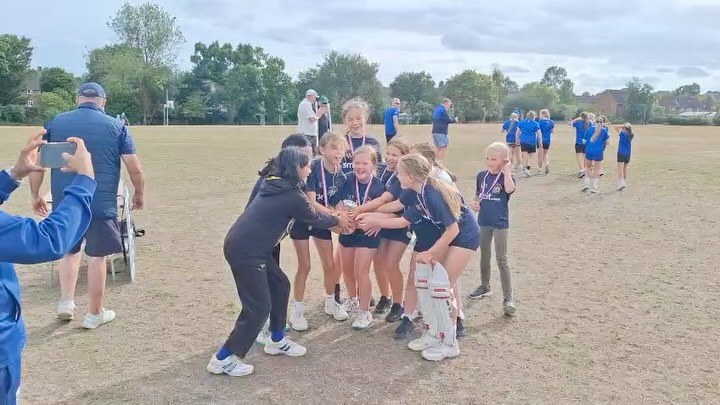 Well done to our U11 girls who are now U11 Essex Central District Cup winners!!! 🏆✨
@essexcricketcommunity #essexcricket #girlscricket