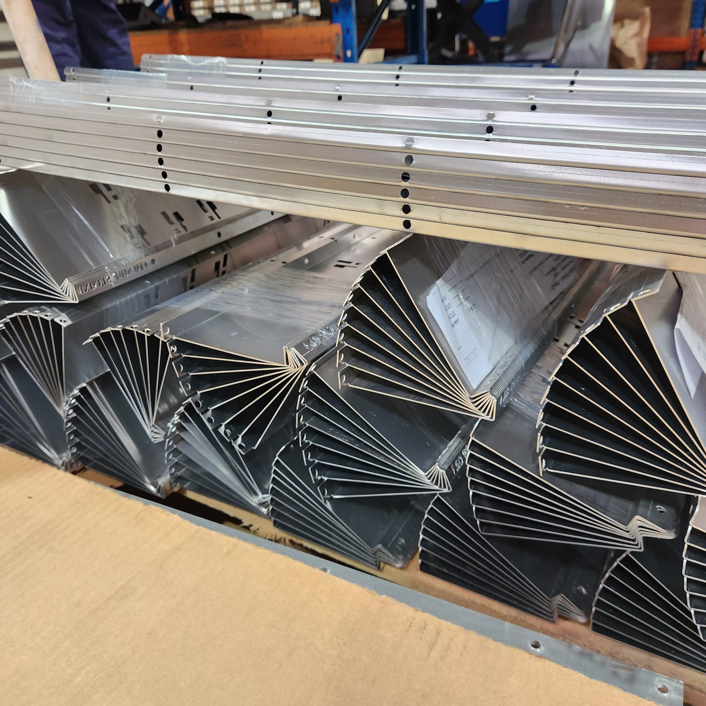 Precision in every fold 🔩✨ These CNC folded parts are a great example of the accuracy and repeatability we deliver at ES3. From cutting and folding to full fabrication, we provide complete metal engineering solutions for your repeat parts and complex builds.
#cncfolding #nzlaser #engineeringsolutions #lasercuttingnz #metalfabrication