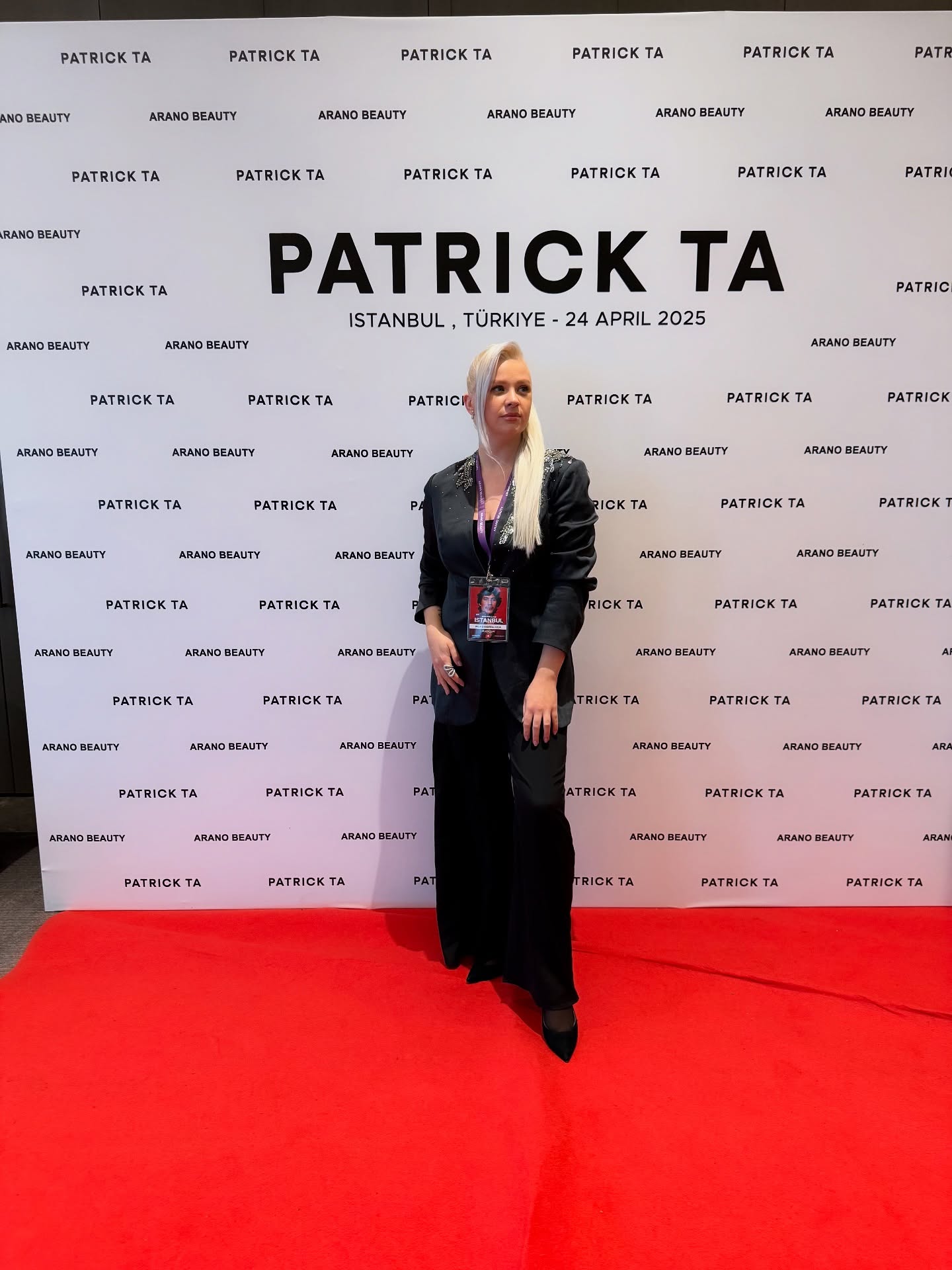 It was such a huge honor to see @patrickta live in action and to hear him share the story behind his career and brand. 💫 He was super open, honest, and so down-to-earth — it really felt like he wanted us to learn and take something meaningful away from the day.
I also loved how he answered all the questions with kindness and patience… even though, I’ll be honest, some questions made me wish people would think twice before speaking 😅 (Just saying — being polite and respectful never goes out of style!)
The event itself was really well organized — thoughtful details, great setup, and everything we needed was taken care of. @aranobeauty 🙌 Buuut I do think some people could’ve been a bit more civilized… pushing, cutting in line, or just acting like they forgot basic manners 😬 Let’s do better next time, okay?
Now let’s talk about the models — they looked absolutely stunning even without makeup, but after Patrick worked his magic? WOW. ✨ Their skin looked so healthy, glowy, and natural. He really knows how to bring out the best in someone’s features — and seeing it all from up close was amazing.
All in all, it was such a pleasure to meet Patrick Ta and see his talent live. Such an inspiring day 💖
#patrickta #patricktabeauty #masterclass #makeupmasterclass #patricktamasterclass #istanbul #istanbulmakeup #travelmakeupartist✈️ #training #learn #practice