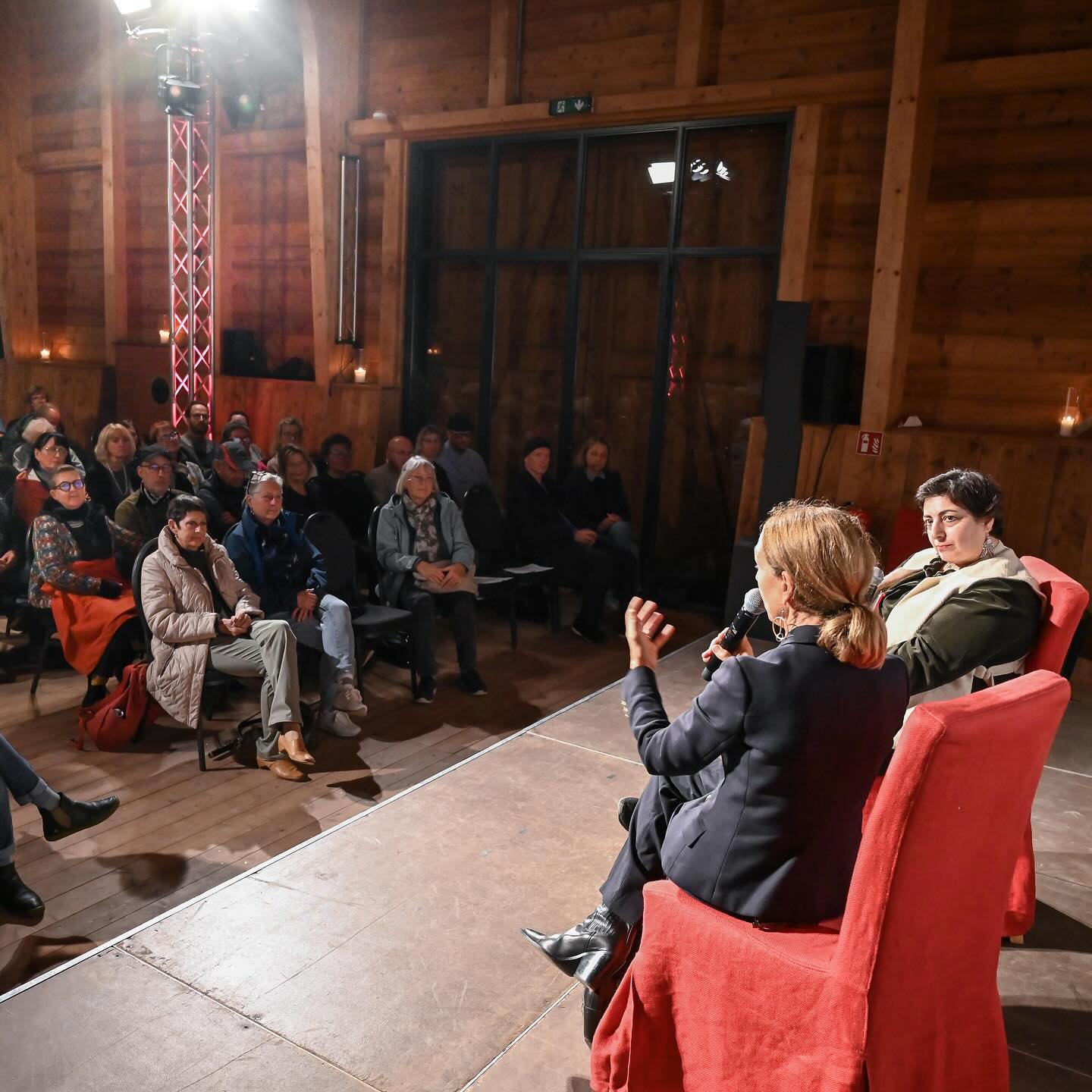 Save the Date!
11.9.-14.9.25
@filmohnegrenzen
#eibenhofbadsaarow #filmohnegrenzen #eventlocationamsee