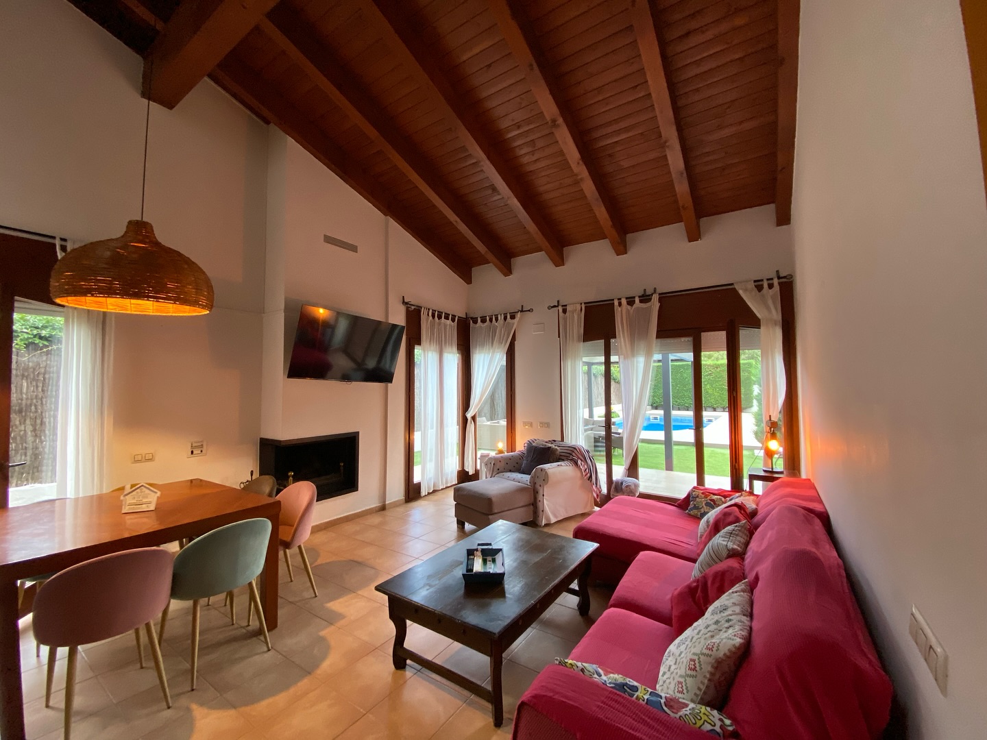 ❤️
#fintemporadaverano #alquilervacacional #alquilerdias #alquilerfindesemana #vidreres #love # Family