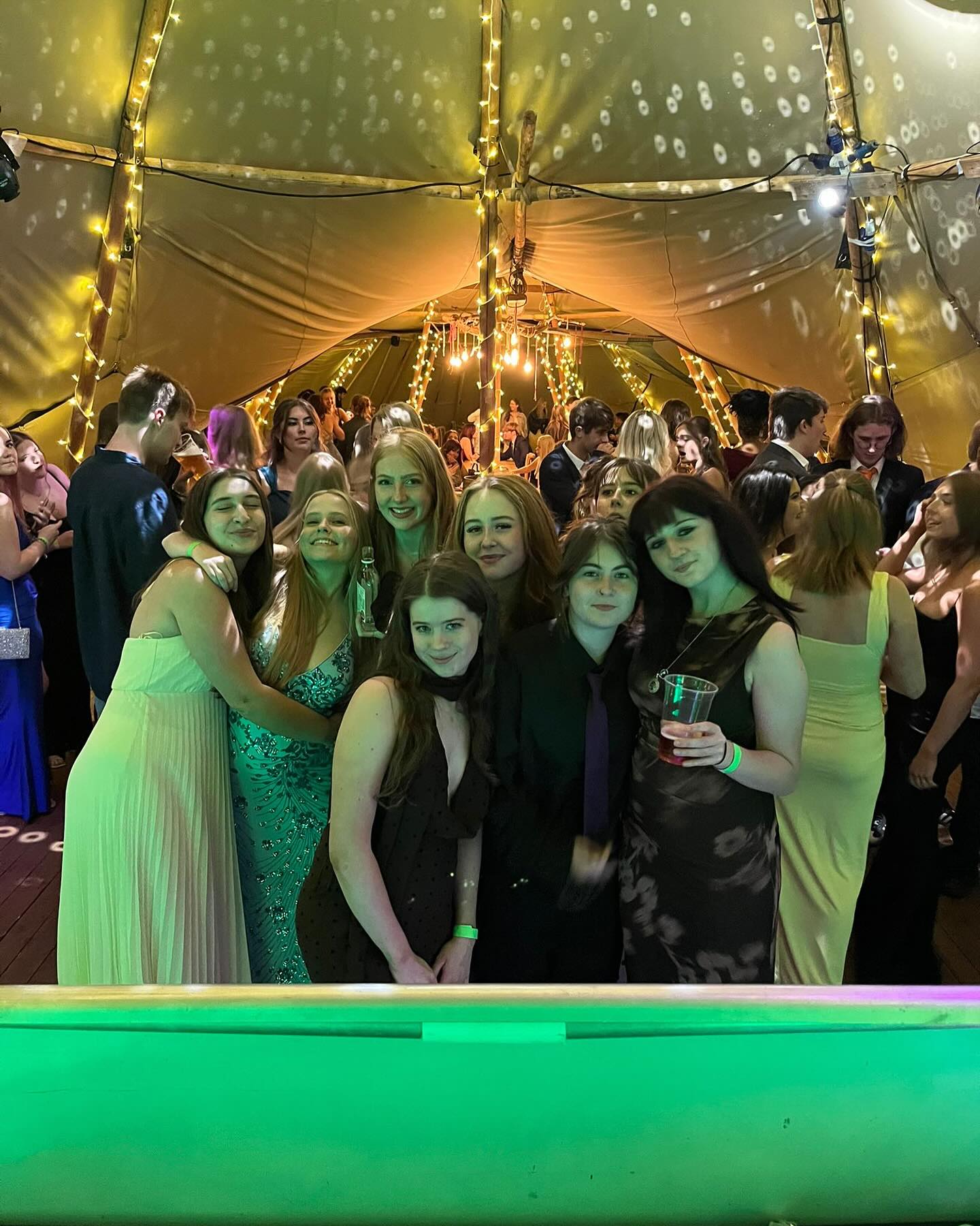 With a little trepidation we hosted our first prom this summer 😬😳 And we LOVED it!! ❤️❤️Guests were absolutely superb and a credit to themselves and their college!
So we now do proms! Book in for next year 😊