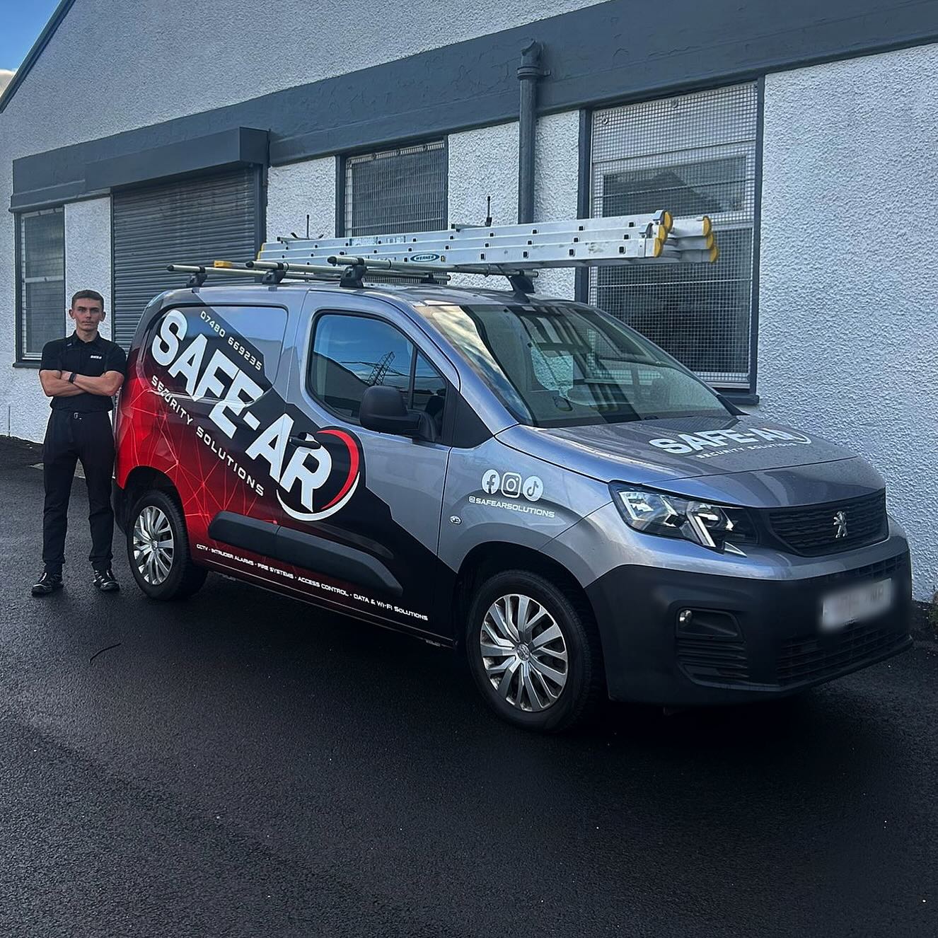 👀Van branded and looking different class.
🙌🏼Big thanks to @shore_vehicle_branding // top service!