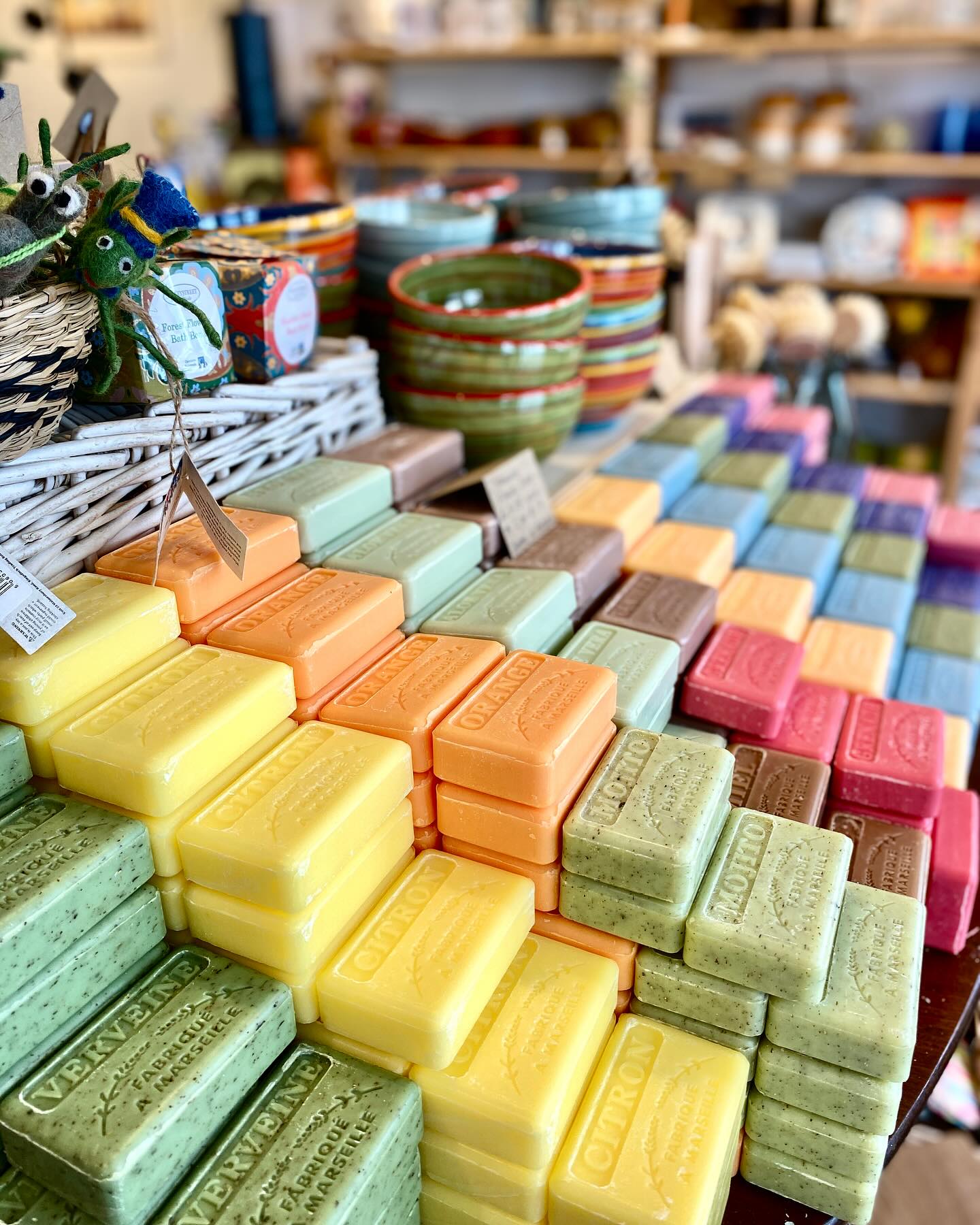Our gorgeous French soaps are back in stock! ๐ซง ๐ซ๐ท ๐ซง (photobombed by a couple of our felty friends by @feltsogoodltd )
We are open Monday-Saturday this week and then we move to our Autumn opening hours:
Tuesday - Saturday
10am - 4pm
Swift Art & Design
18 High Street
Winchcombe
GL54 5LJ
#swiftwinchcombe #swiftcotswolds #shopsmall #shophandmade #shopindependent #supportindependent #swiftartanddesign
#winchcombeshopping #winchcombe #visitwinchcombe #winchcombecotswolds #frenchsoap #savondemarseille