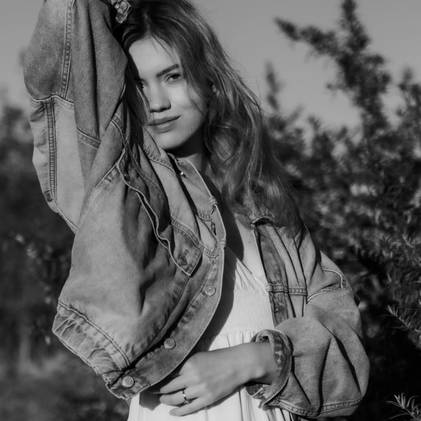 'Every great dream begins with a dreamer'
#fotograafzeeland #irenevandewegefotografie #selfloveshoot #models #model #selflove #womanempowerment #womensupportingwomen