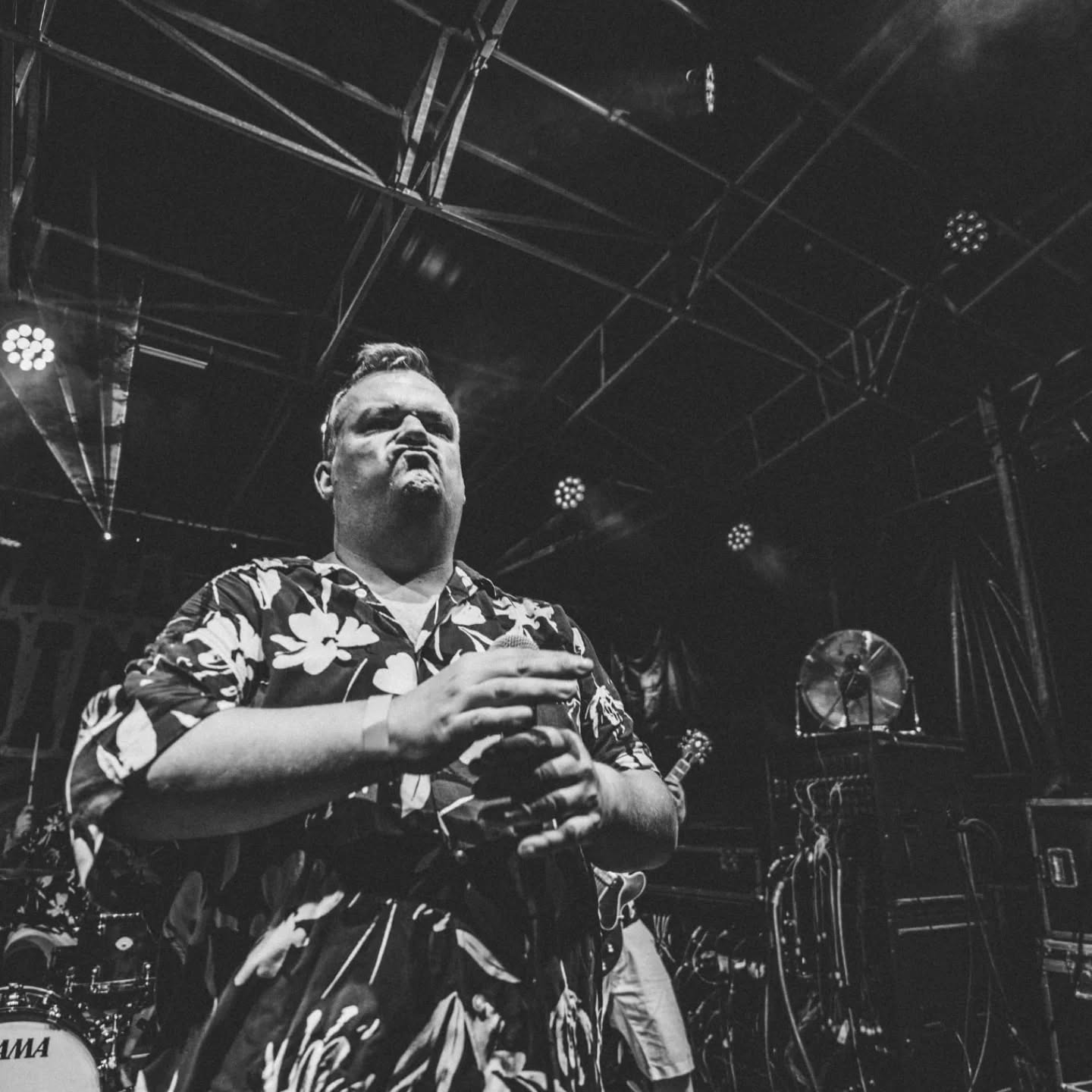 Te veel coole fotoยดs ๐ธ van @ben_photography____ @caferanonkel feesten - TURNHOUT!
โค๏ธ Merci voor de party!!!! ๐คฉ
๐Next up:๐
๐ฅ6sept: HAMME - @de_hamse_biermarkt (20u).
๐ฅ6sept: HERSELT - @jhdechoke (23u45).
๐ฅ 13sept: HAMME - @ksahamme (16u)
๐ฅ 13sept: BOSKOOP (NL) - trouw ๐
๐ฅ 19sept: PELT - prive๐
๐ฅ 20sept: ESSEN - @buurtcafe.degaffel
@lsagencybe @tomderidder182 @timmoens @markbolsens00 @emopartysong @danielvanpijlen @tklokhuis