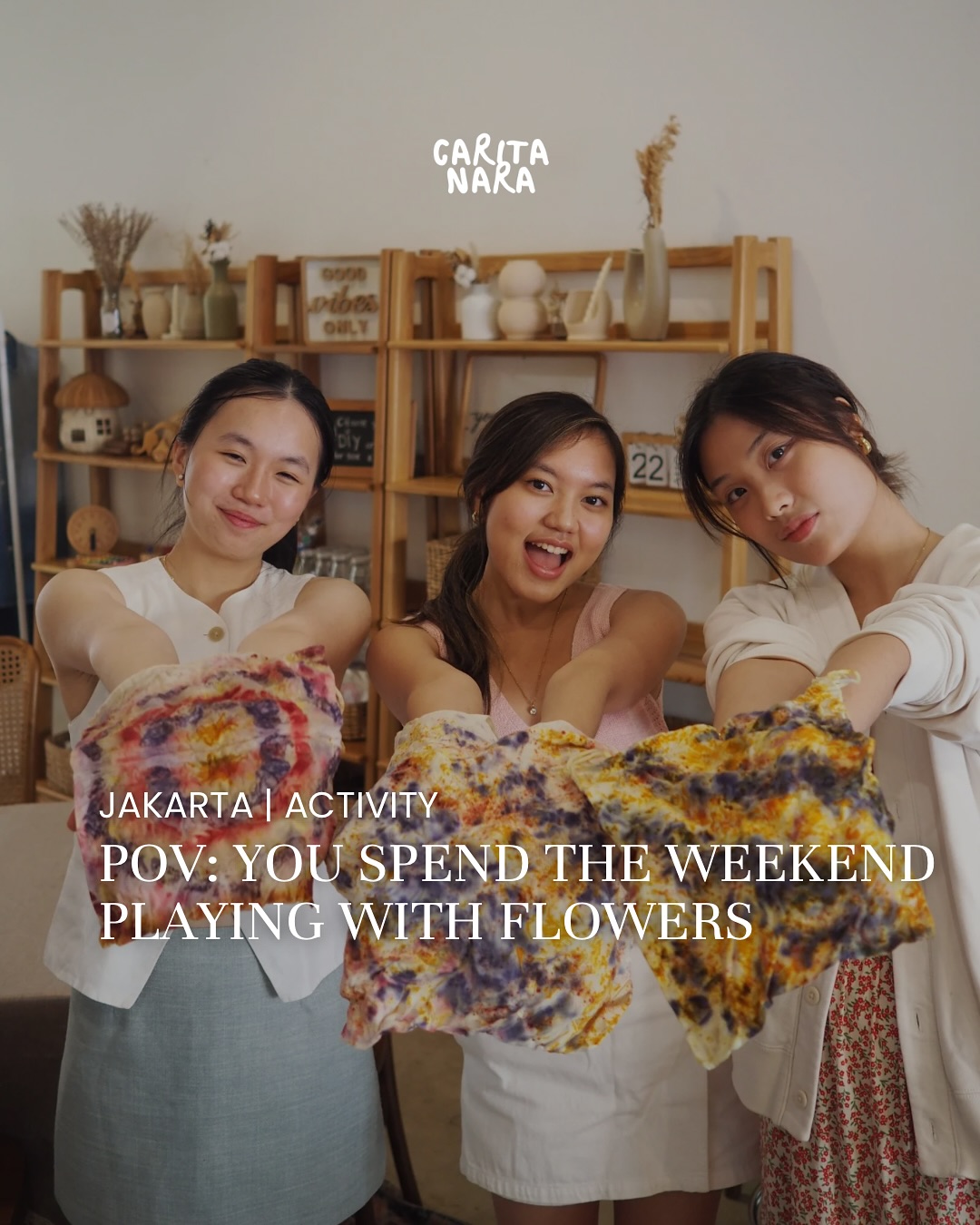 This weekend was all about slowing down and exploring creativity through the Botanical Textile Coloring Workshop.
From the very first warm welcome with a goodie bag by TAVI and Lumikasa, the atmosphere set the tone for an inspiring day.
We learned the process of natural dyeing, discovering how flowers, leaves, and plants can bring textiles to life with unique pigments. Choosing botanicals became a mindful ritual—each selection shaping the final design of our tote bag dyeing project.
A workshop filled with creativity, community, and sustainability—proof that art can be both beautiful and kind to the planet. This is what makes the botanical textile coloring experience so unforgettable.
#BotanicalTextileColoring #NaturalDyeing #TextileWorkshop #ToteBagDyeing #CreativeWorkshop #SustainableArt #JakartaWorkshop #JakartaActivity #EcoFriendlyWorkshop