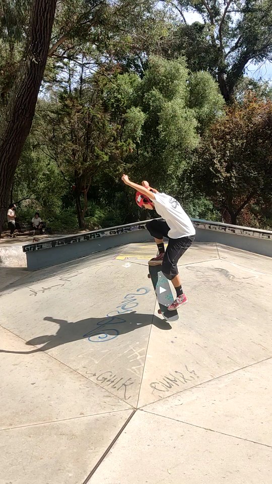 Front Ollie na pirâmide, desbloqueado 🔥
Parabéns Oliie, 🤘🏽🛹
.
.
.
#aulas #skateboarder #skateforeveryone #lisboa #cascais