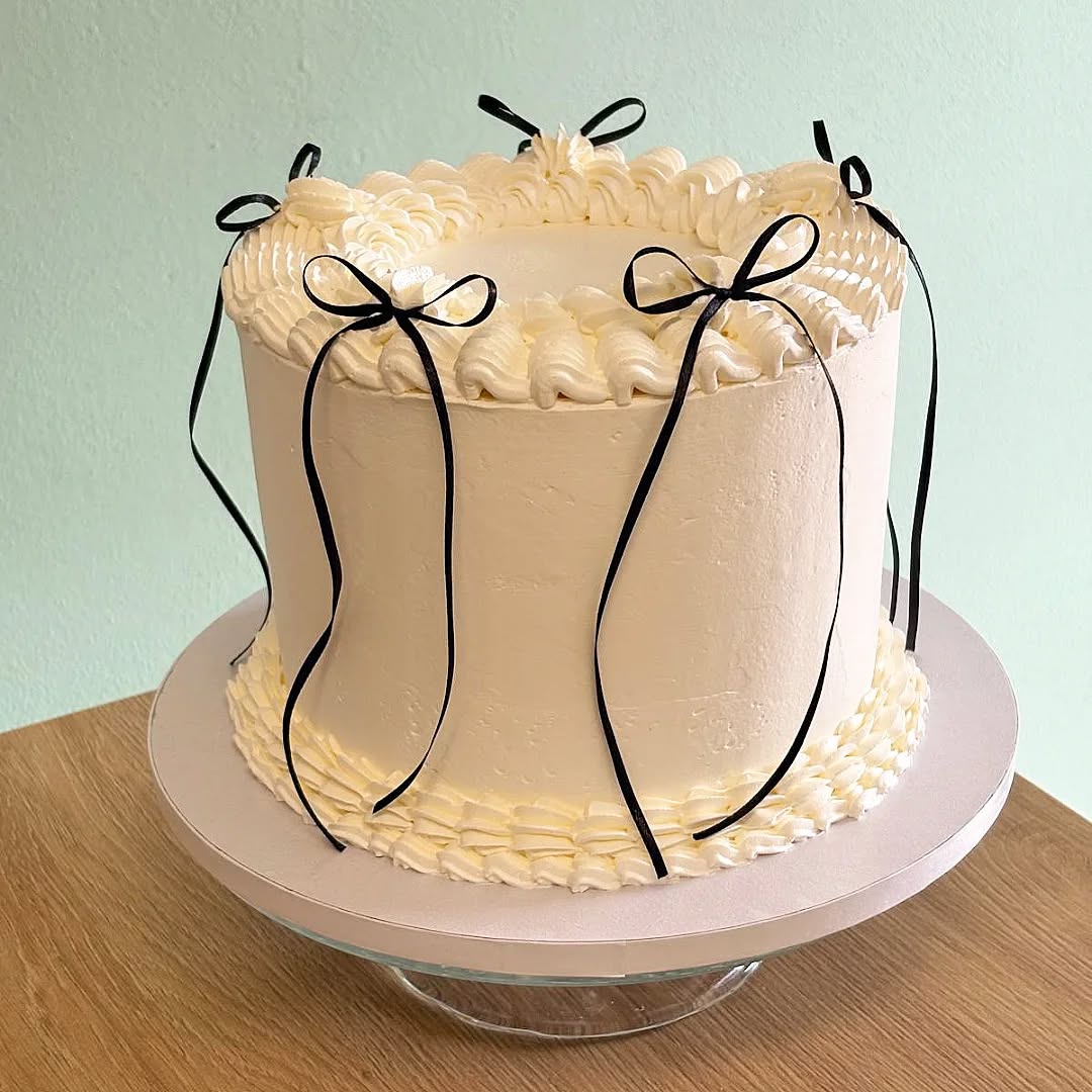 Narozeninový dort #birthdaycake #blackandwhitecake #narozeninovydort #sladkepohladi