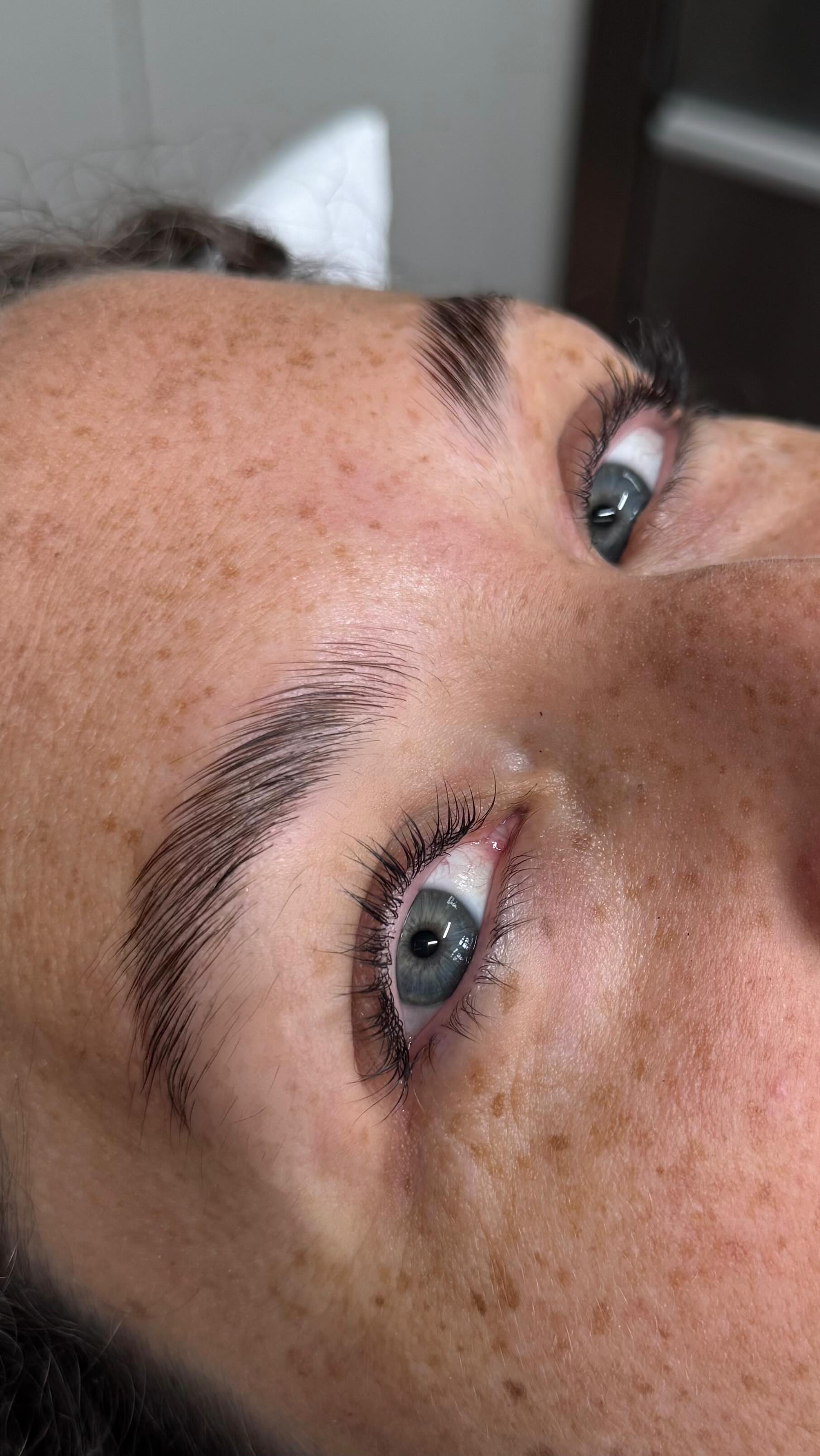 Alles, was für traumhafte Brow Lamination nötig ist 🖤
Step by Step zu Brows in Bestform
#studioblueneburg #browlamination #browgoals