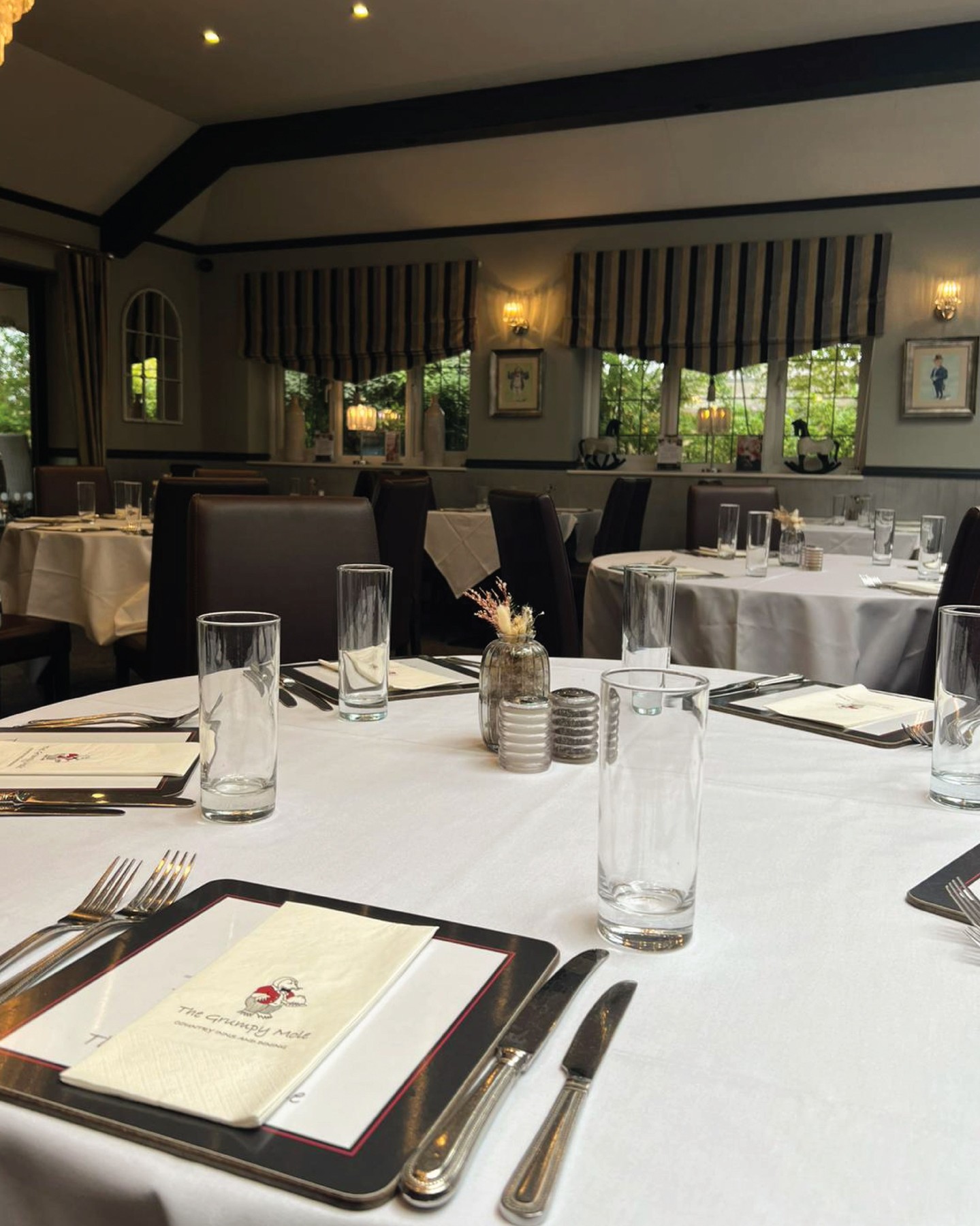 Your reminder to book a table with us at the Grumpy Mole this weekend 🥰 Nothing quite like enjoying a meal with loved ones in a cosy setting with delicious food!
Book now via our website, or ☎️ us on:
Epsom: 01372 721309
Cheam: 0208 394 2000
Tadworth: 01737 353529
Brockham: 01737 845101
Oxted: 01883 722207
#thegrumpymole #grumpymole #surreypub #pubgarden #bookatable #cosypub #foodiepub