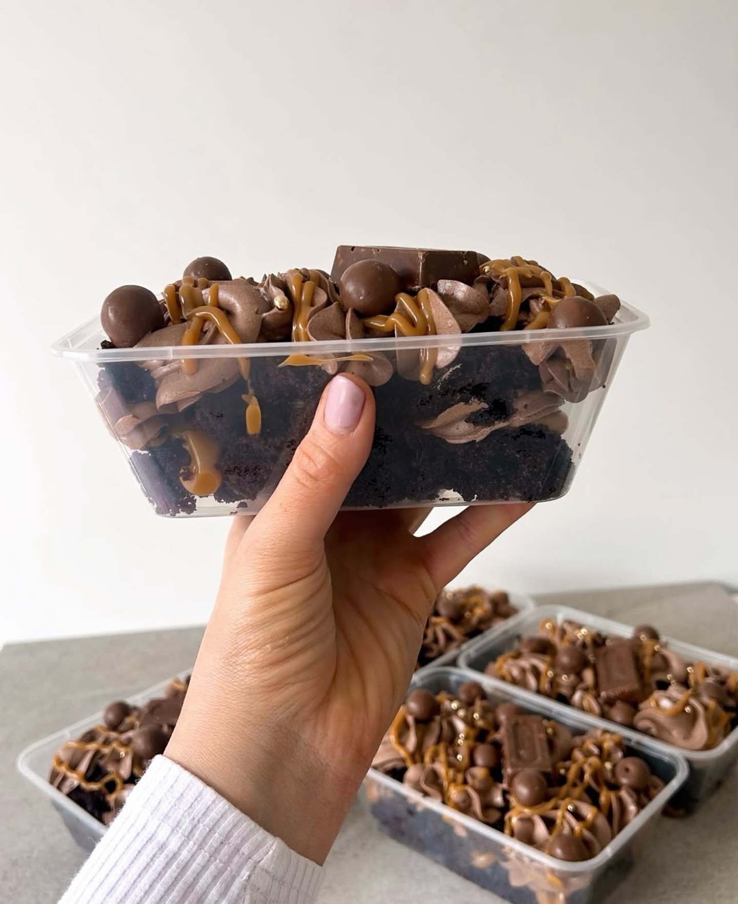 Father’s Day Snack Pack
Treat the special dad in your life to our indulgent Father’s Day Snack Pack! 🍫🍋 Bite-sized cakes in Dutch Chocolate with Salted Caramel or Lemon Sponge with Lemon Curd — perfect for satisfying his sweet tooth.
📅 Collection: Sat 6th Sept, 5-5:30pm
🚚 Local delivery: Sun 7th Sept, 9-11am
💰 $20
⏰ Orders close Tues 2nd Sept at 9pm!
Order here 👉 www.sweetretreatnz.com/shop-2
#FathersDayNZ #SnackPack #SweetTreats #CakeLovers #LocalBakes #SweetRetreatNZ