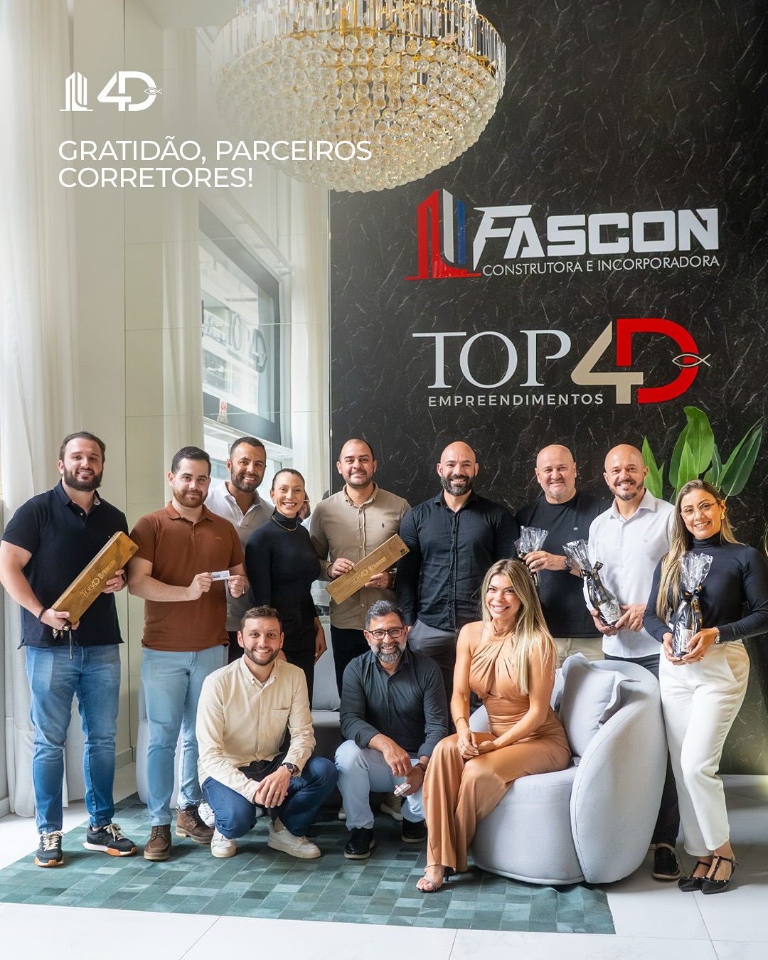 Um dia para celebrar quem transforma oportunidades em histórias de sucesso.
No nosso encontro especial do Dia do Corretor, tivemos sorteios de brindes, muito networking e a energia de quem acredita no mercado imobiliário brasileiro.
Seguimos juntos, conectando pessoas e construindo caminhos de investimento.
Top4D/Fascon – Nosso propósito é você!