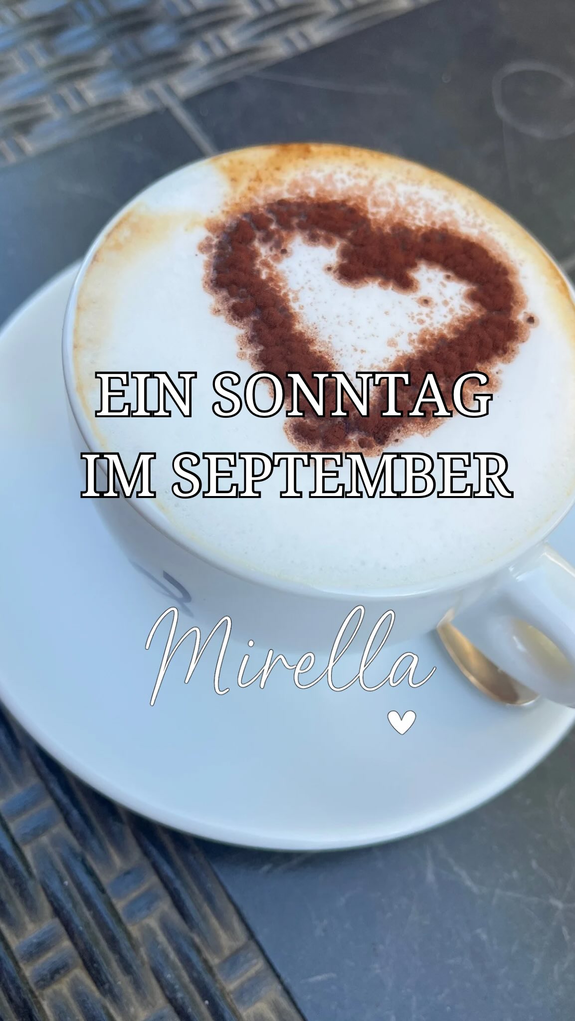 ⸻
☕🥐 Ein Sonntag wie er sein soll: Cappuccino, Croissant und das Meer direkt vor mir.
Ich gehe die Promenade entlang und spüre, wie gut es tut, einfach im Moment zu sein. 🌊✨
Manchmal braucht es gar nicht mehr, um sich reich zu fühlen. 💛
#mirellagoestoitaly #Sonntagsmomente #Meerliebe #CappuccinoTime #ItalianSunday #DolceVita #LaMiaItalia #MeerPromenade #Glücksmomente