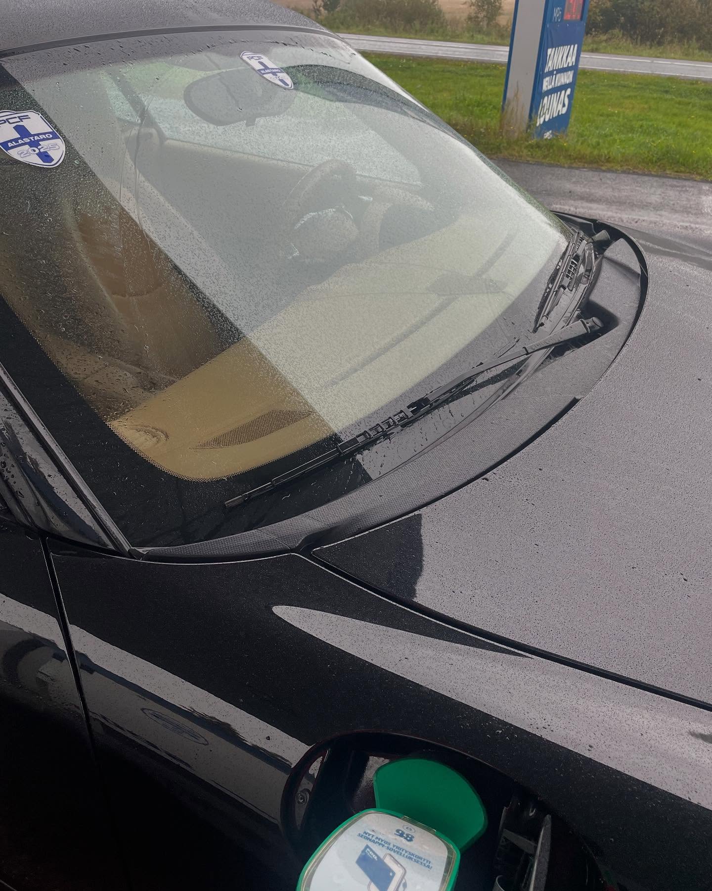 Mainio ratapäivä taas takana. Hyviä linjoja ja liukuja tihkusateessa.