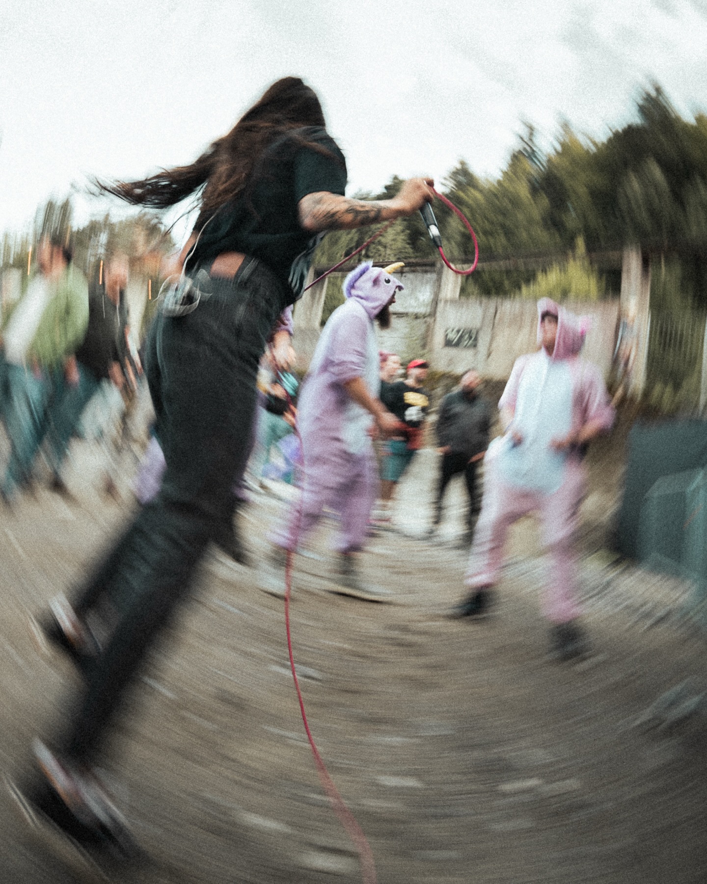 #gpf2025 Auftakt mit Fake Punk aus Fribourg! BÄÄM - merci @malewicz.punk 🎸🤘🏼💥
#gpf2025 #gravelpit #rock #festival #gravelpitfestival
📷 @angelinaimboden @mitchproductions.ch