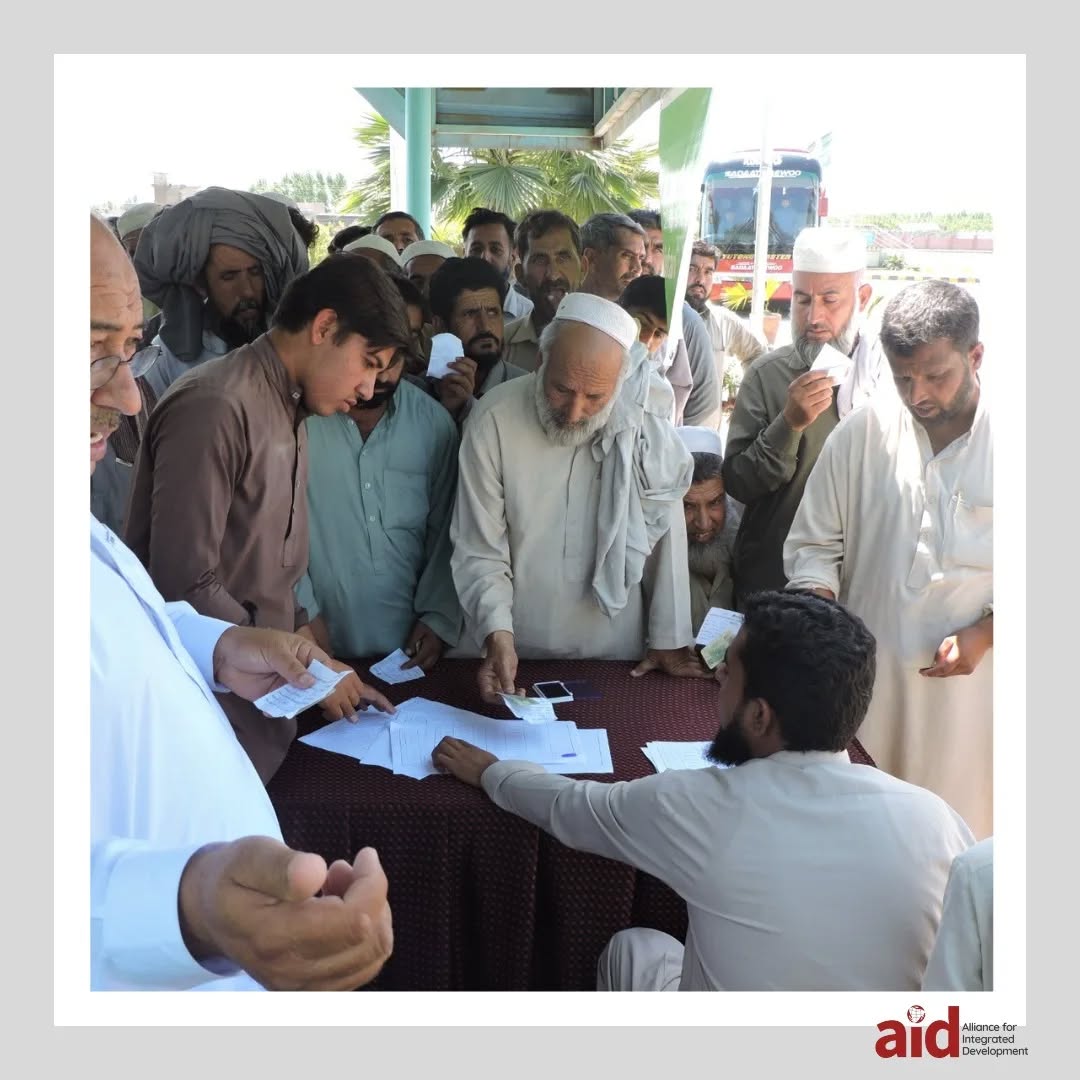 Community members gathered to receive assistance and complete documentation at a local distribution point.
.
#AIDforchange #AIDPakistan #AIDRelief #humanityfirst #flashbackfriday #NonProfitWork #UnitedNations #UNHCR #Hope87 #Netherlands #GIZ #UN #Pakistan #Peshawar #Humanity #SDG #Sustainability #sustainablecitiesandcommunities #nonprofitorganisation #aid #socialwork #field #distribution #drive #CommunityMatters #TogetherWeGrow #team #community #food #DevelopmentInAction