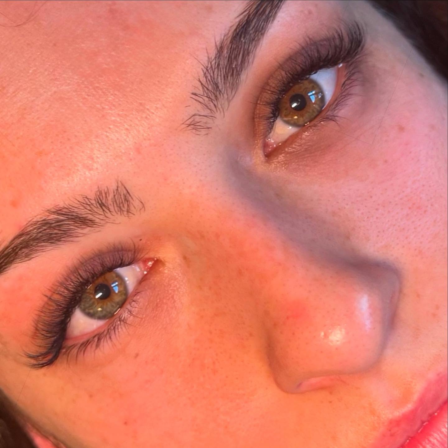 Birthday Ready 😍🥂
#BirthdayLashes #HybridLashes #LashExtensions #BeforeAndAfter #BirthdayGlow #LashAddiction #hamiltonnz