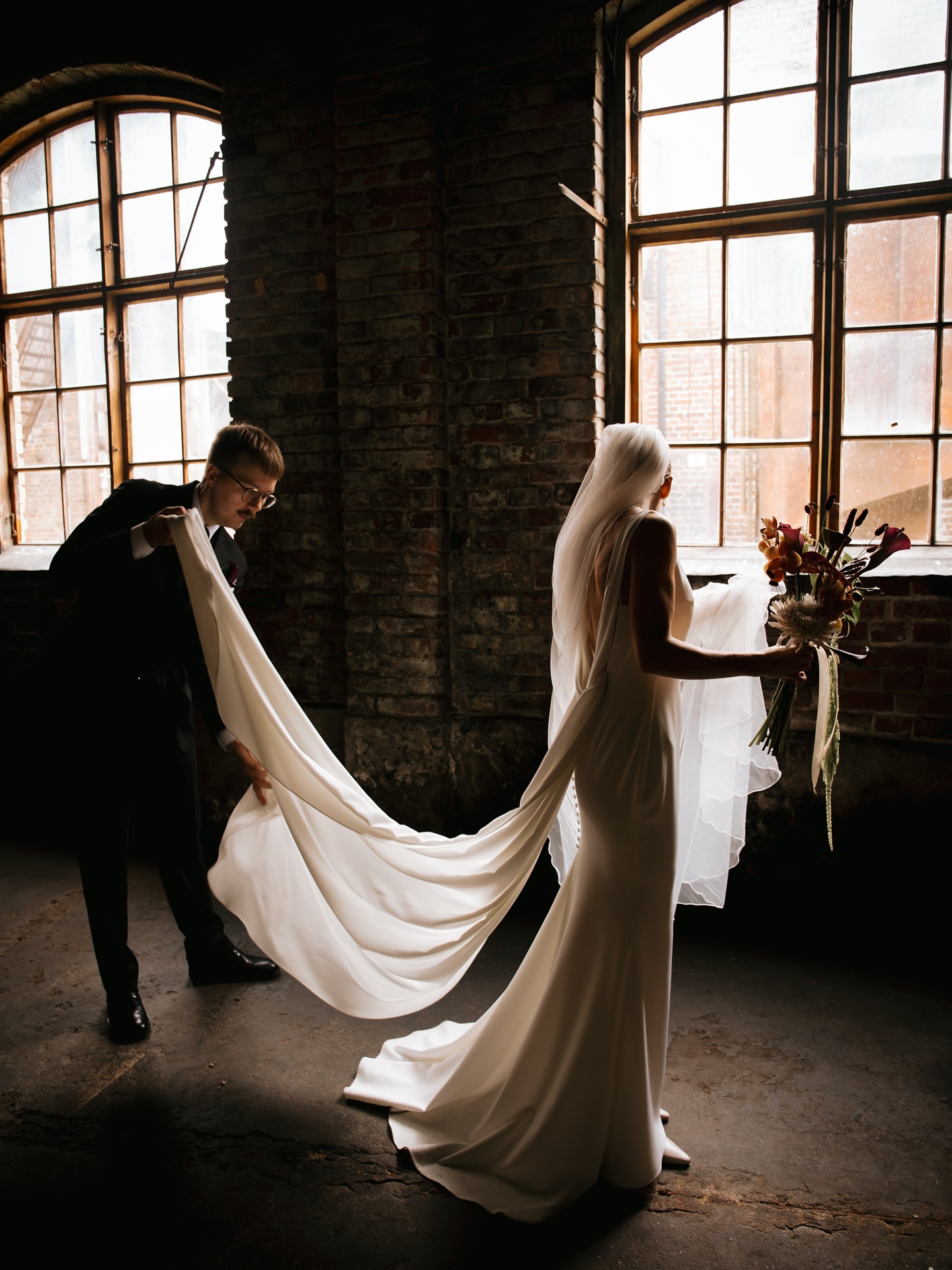 Hösten närmar sig och bröllopssäsongen närmar sig slutet för min del. Tack fina Evelina och Alexander för att jag fick vara er bröllopsfotograf igår 🤍 ser verkligen fram emot att redigera dessa bilder! Åh tack alla brudpar för denna sommaren, ni har varit helt otroliga allihopa!
#bröllopsfotograf #weddingphotographer