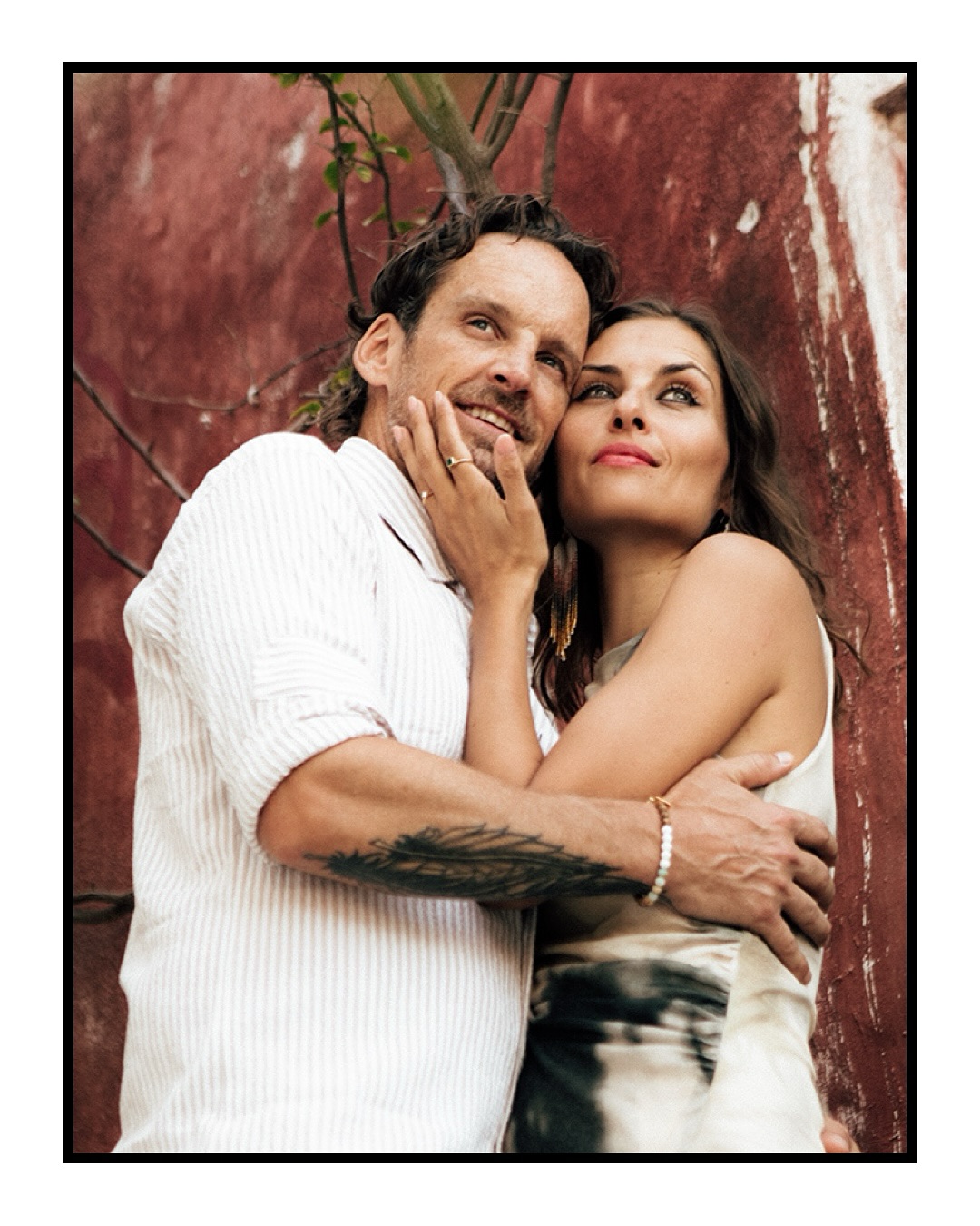 ✨Happy Birthday Amore! 50 Jahre auf dieser Erde ✨
@patrick_fischer_hockey 🥳
Du bist mein allerbester Freund, mein Seelenverwandter, mein Partner und der wundervollste Papa für unsere Tochter ❤️Unsere Seelen haben sich gefunden, und ich könnte mir niemanden vorstellen, der mehr zu mir passt als du✨
Du erfüllst unser Leben mit Liebe, Licht und Sinn. An deiner Seite fühle ich mich getragen, verbunden und vollkommen.
In genau 2 Wochen darf ich dich heiraten, ein grosser Mädchentraum, der Wirklichkeit wird. 💍💕
Ich bin unendlich dankbar für dich, für uns, für diese Liebe, die grösser ist als wir selbst❤️
Auf dich, auf uns, auf die Magie des Lebens🤍 Aho!
#ichliebedich ❤️