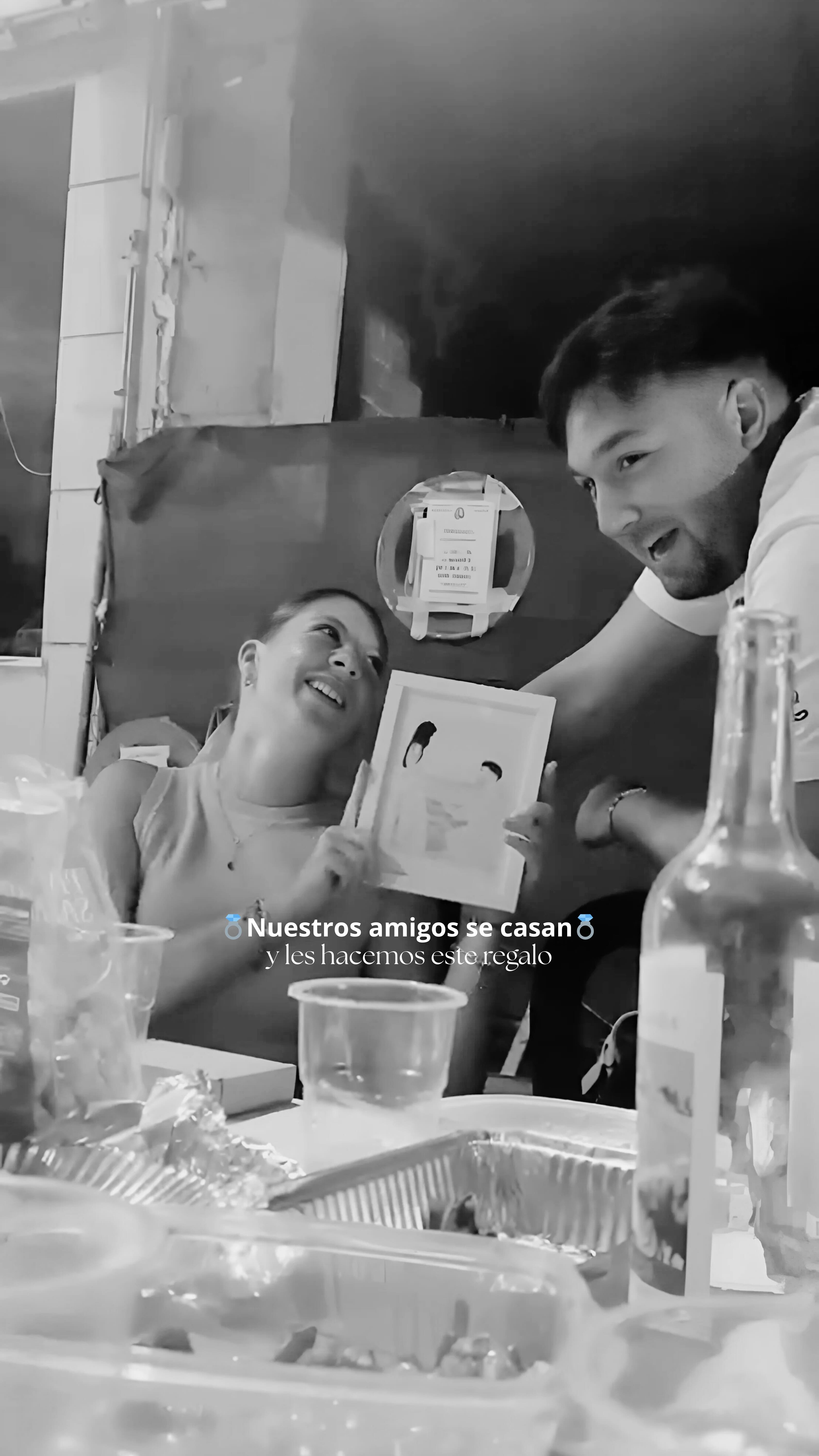 Tus amigos se prometen y les hacéis el mejor regalo
🎁 Ilustración y llaveros
Os queremos 💖 S&J
#ilustracionpersonalizada #llaverospersonalizados🔑 #merakiilustraciones #boda