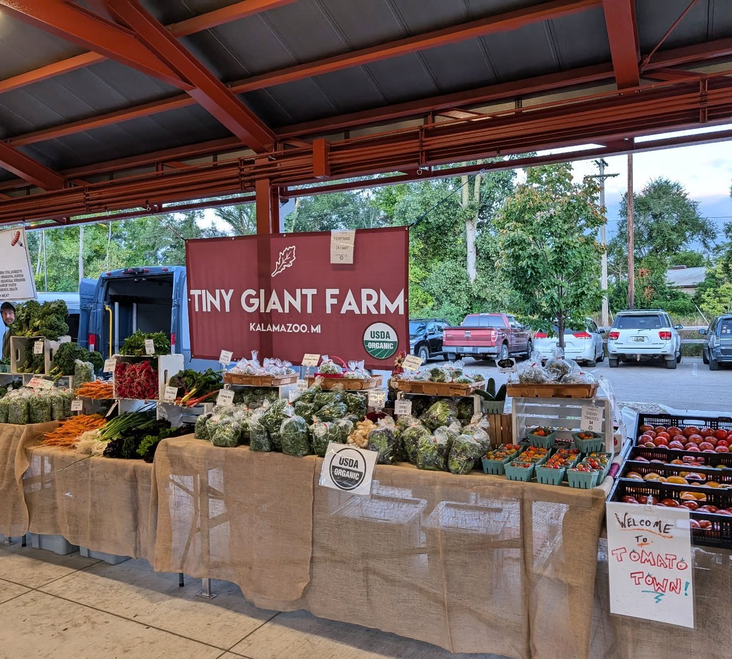 #September #markets are where it's at! Swing on by in this gorgeous weather and grab some great produce! @kalamazoomarket and @texastwpfm this morning!